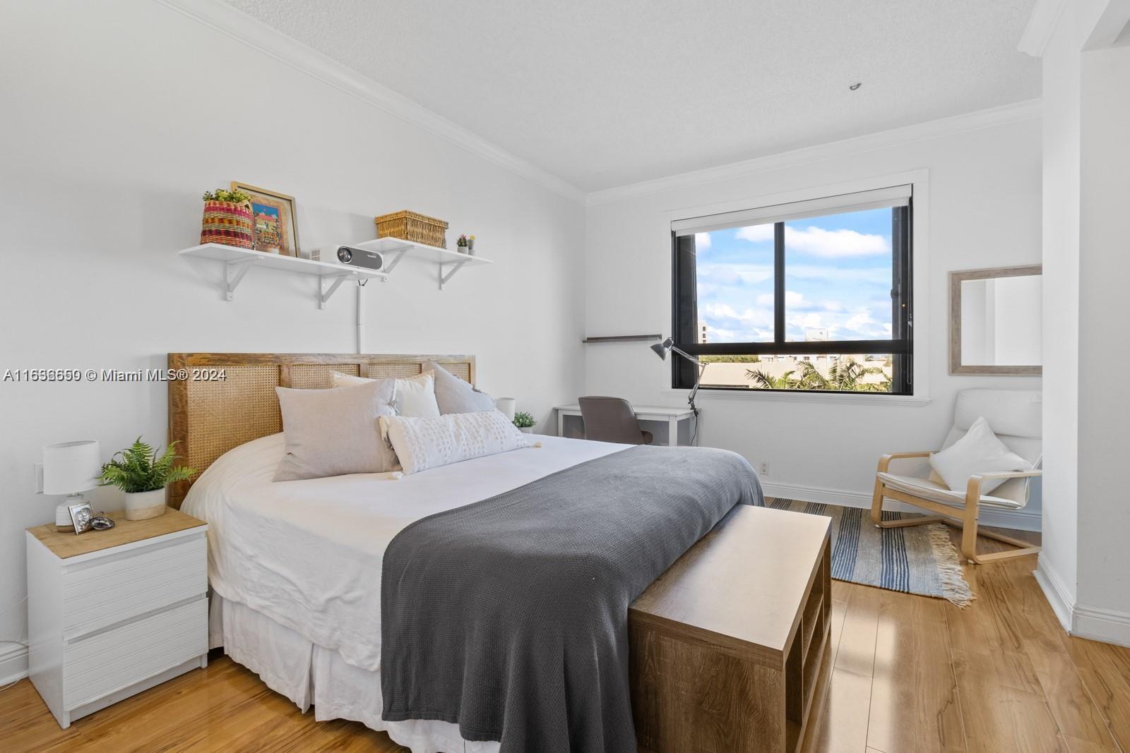 THE EMERALD BAY @ KEY COLO - Residential