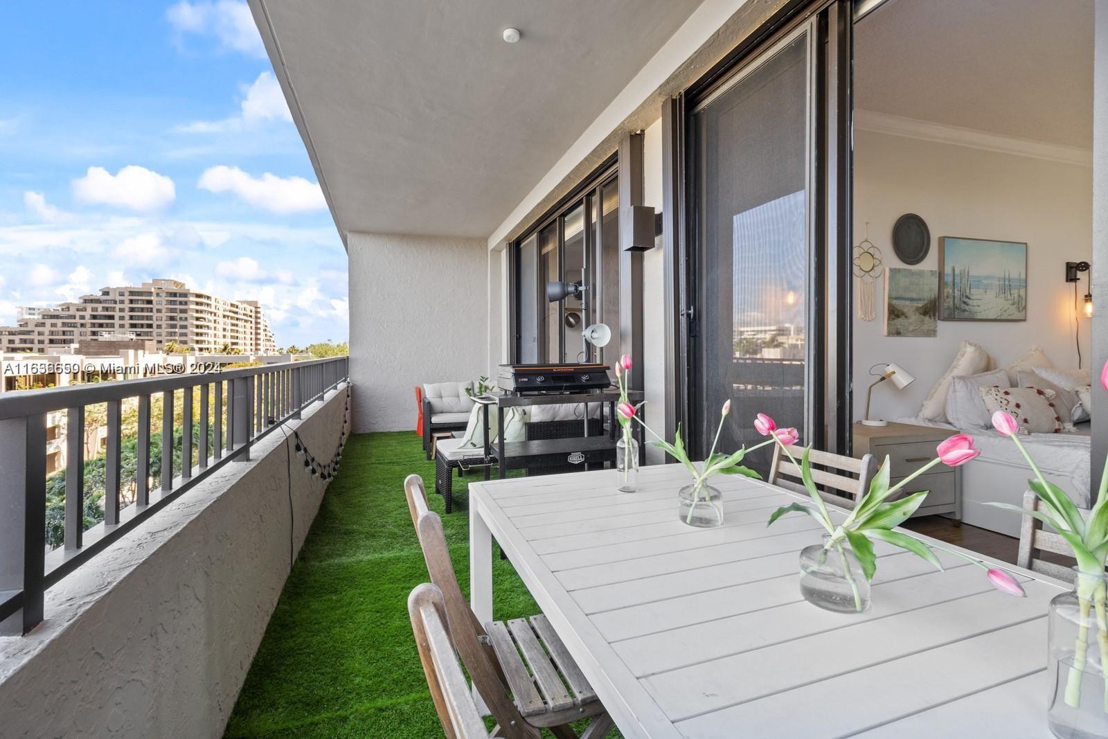 THE EMERALD BAY @ KEY COLO - Residential