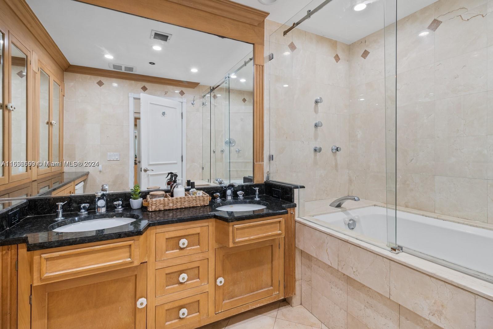 THE EMERALD BAY @ KEY COLO - Residential