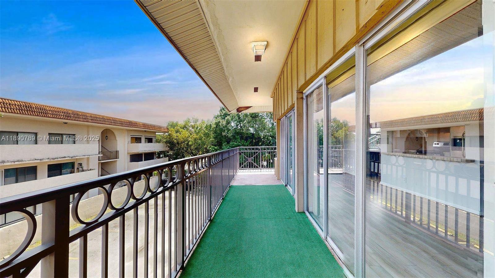 EMERALD ISLES WEST PHASE - Residential