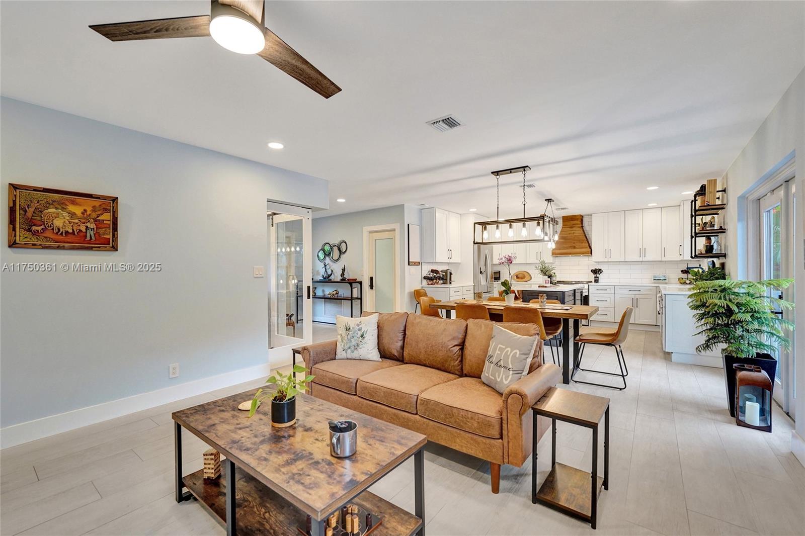 PALM AIRE VILLAGE 3RD SEC - Residential