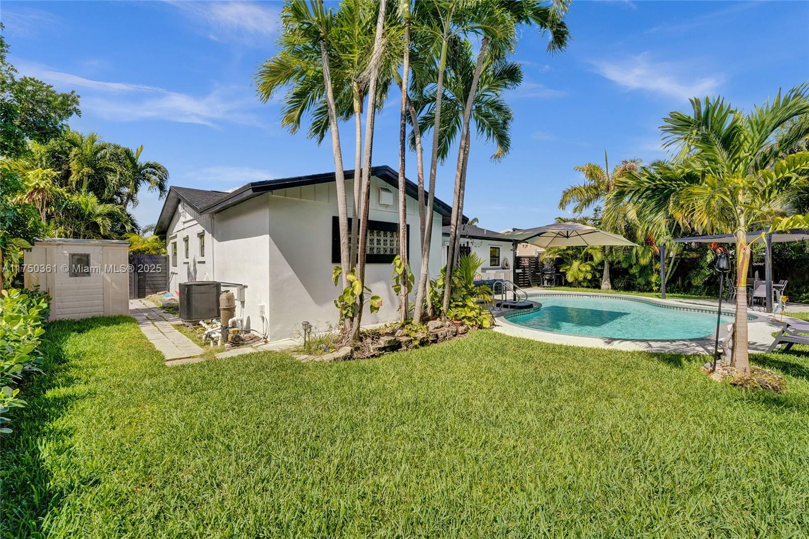PALM AIRE VILLAGE 3RD SEC - Residential