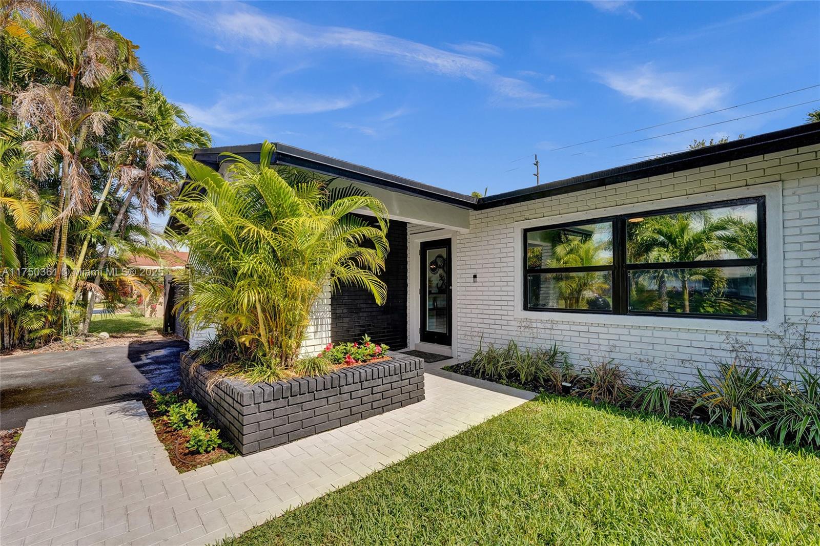 PALM AIRE VILLAGE 3RD SEC - Residential