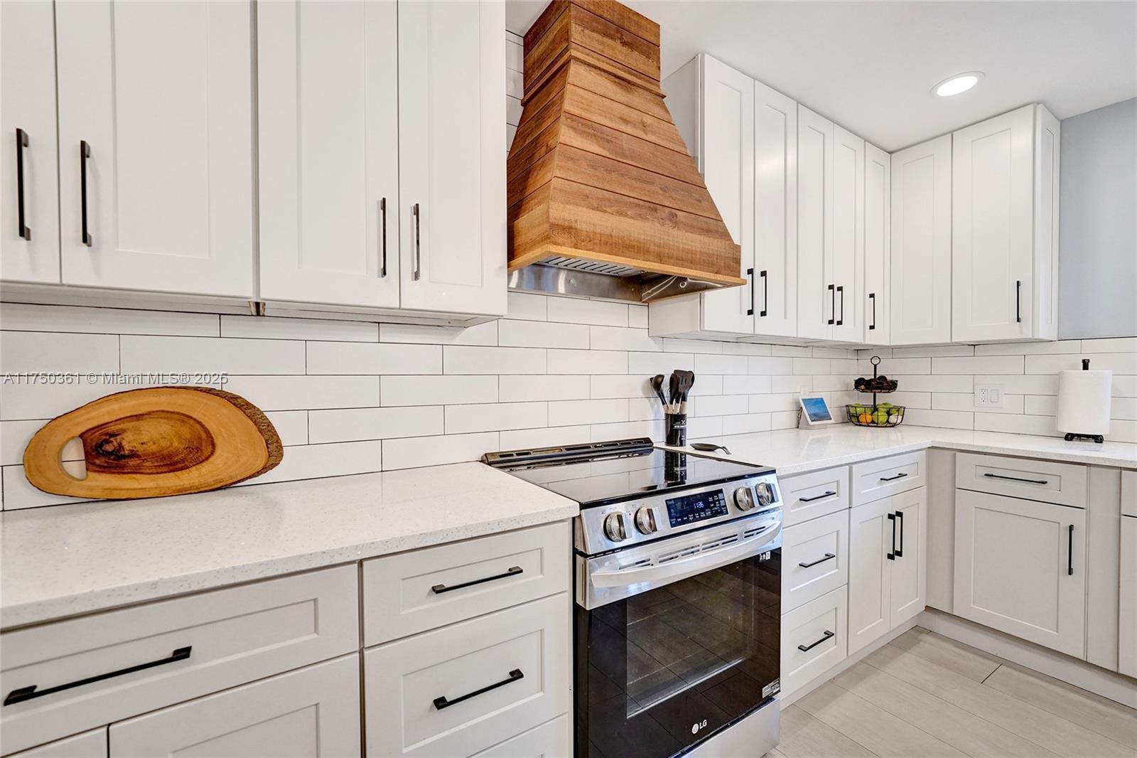 PALM AIRE VILLAGE 3RD SEC - Residential