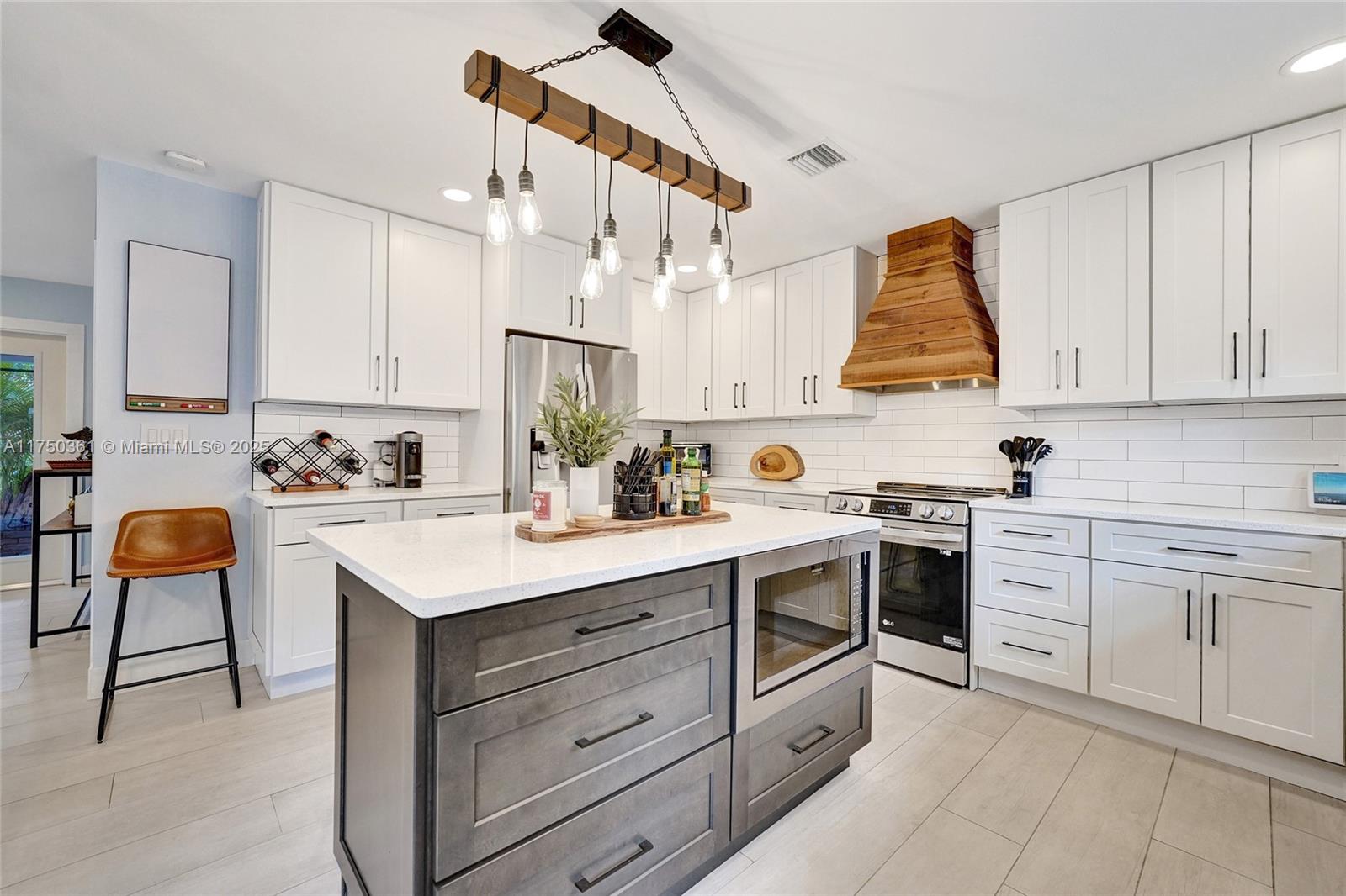 PALM AIRE VILLAGE 3RD SEC - Residential