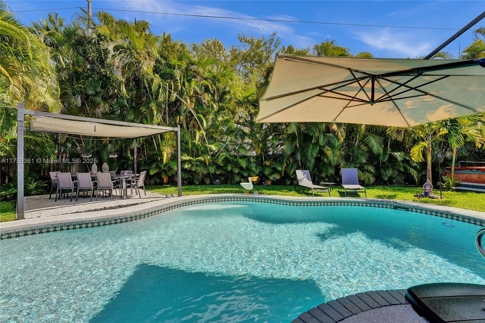 PALM AIRE VILLAGE 3RD SEC - Residential