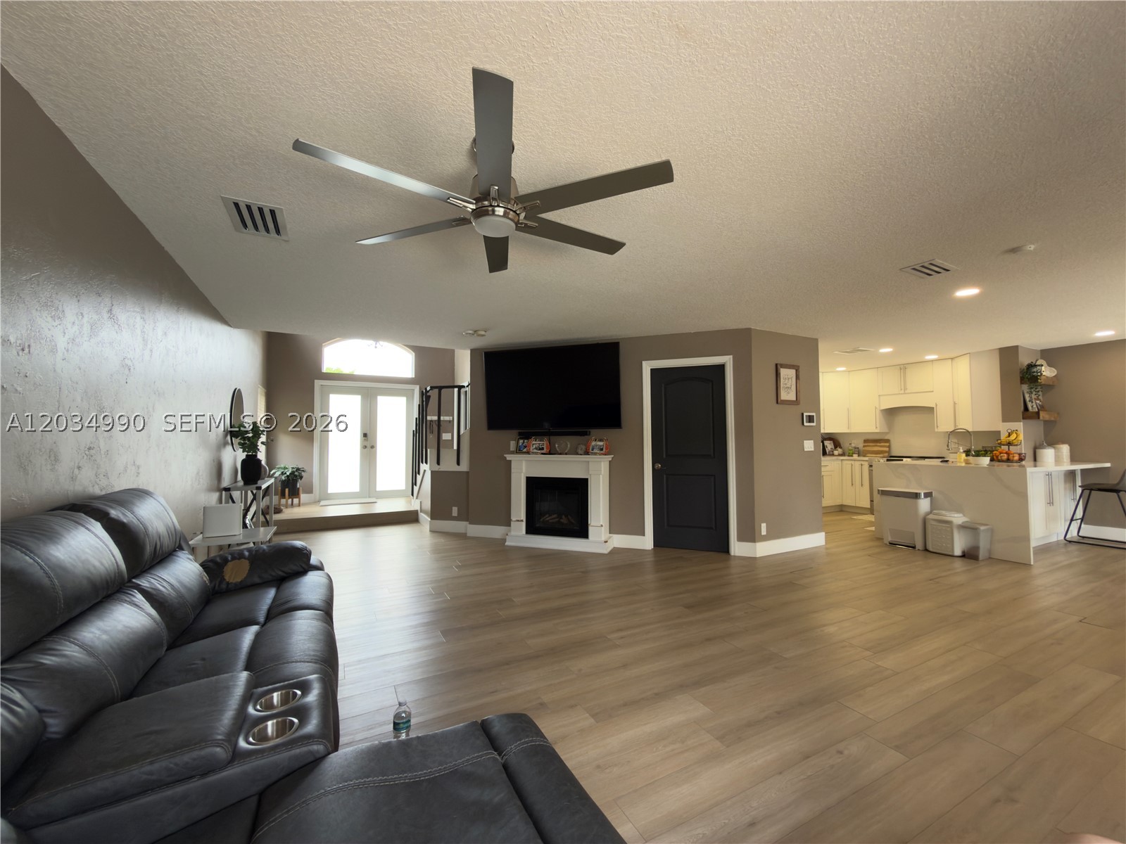 ORANGE DRIVE-PINE ISLAND - Residential