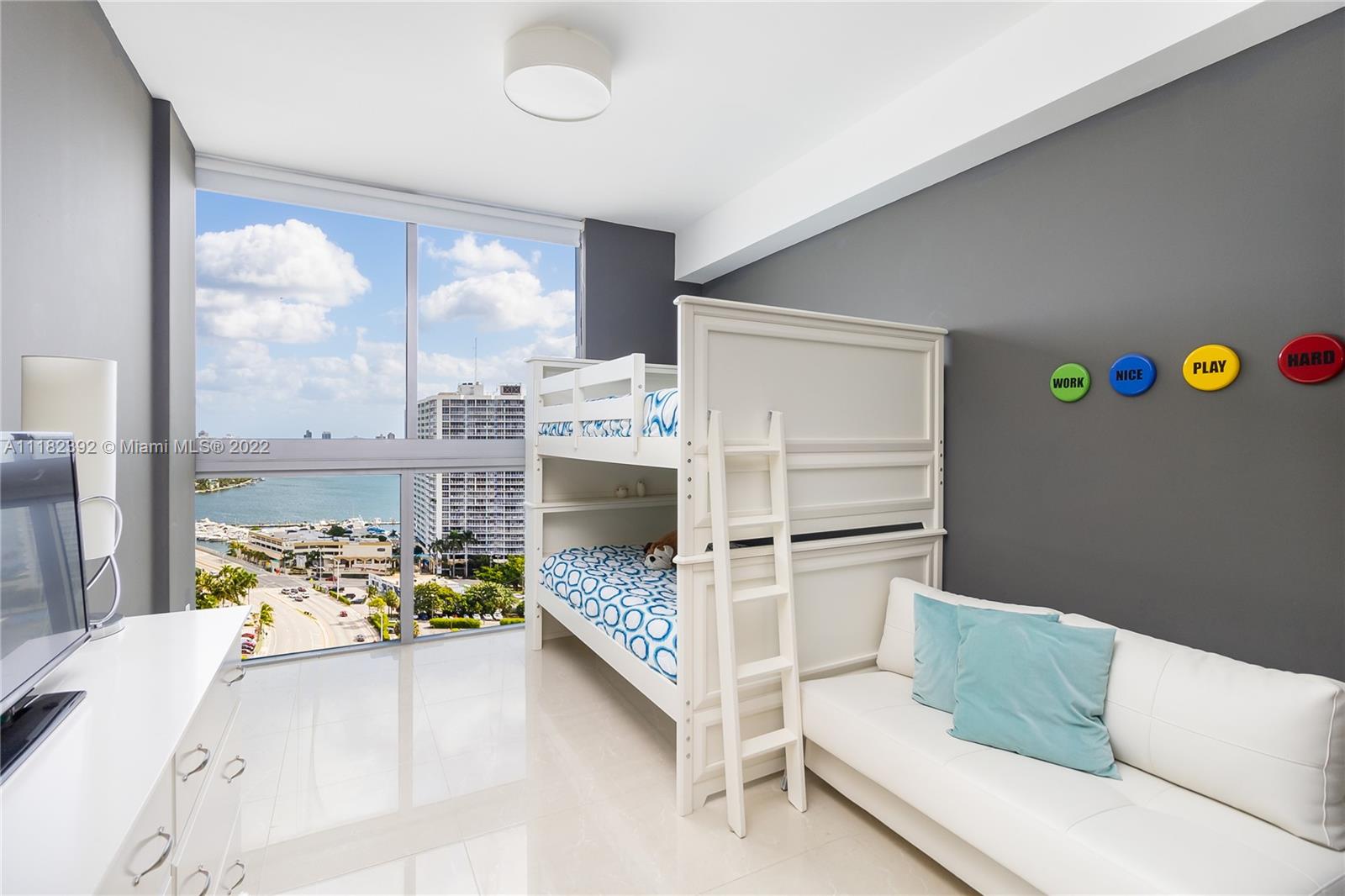 THE LEXI CONDO - Residential Lease