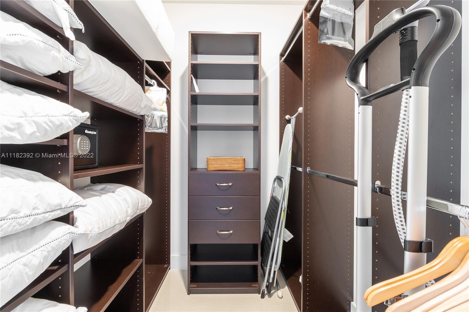 THE LEXI CONDO - Residential Lease