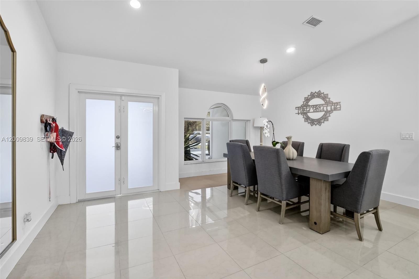 HOLLYWOOD HILLS NORTH SEC - Residential