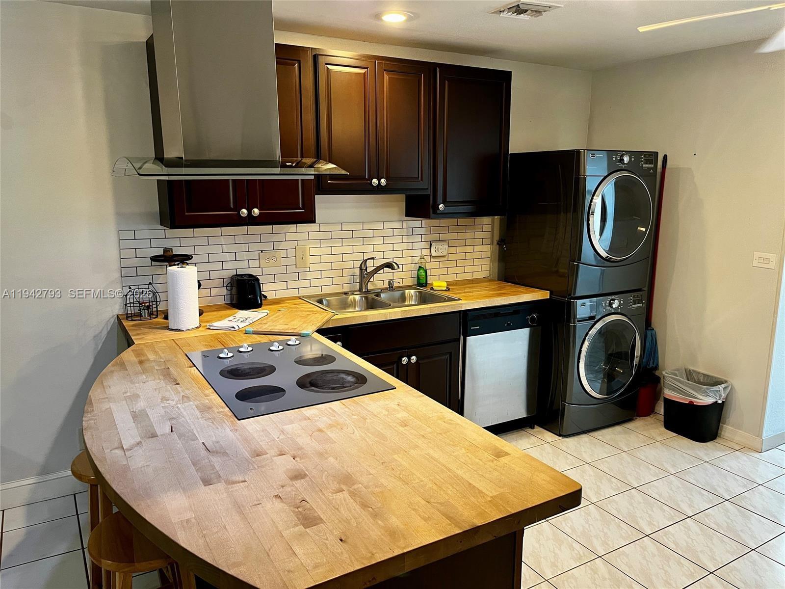NORTH MARGATE 1ST ADD - Residential Lease