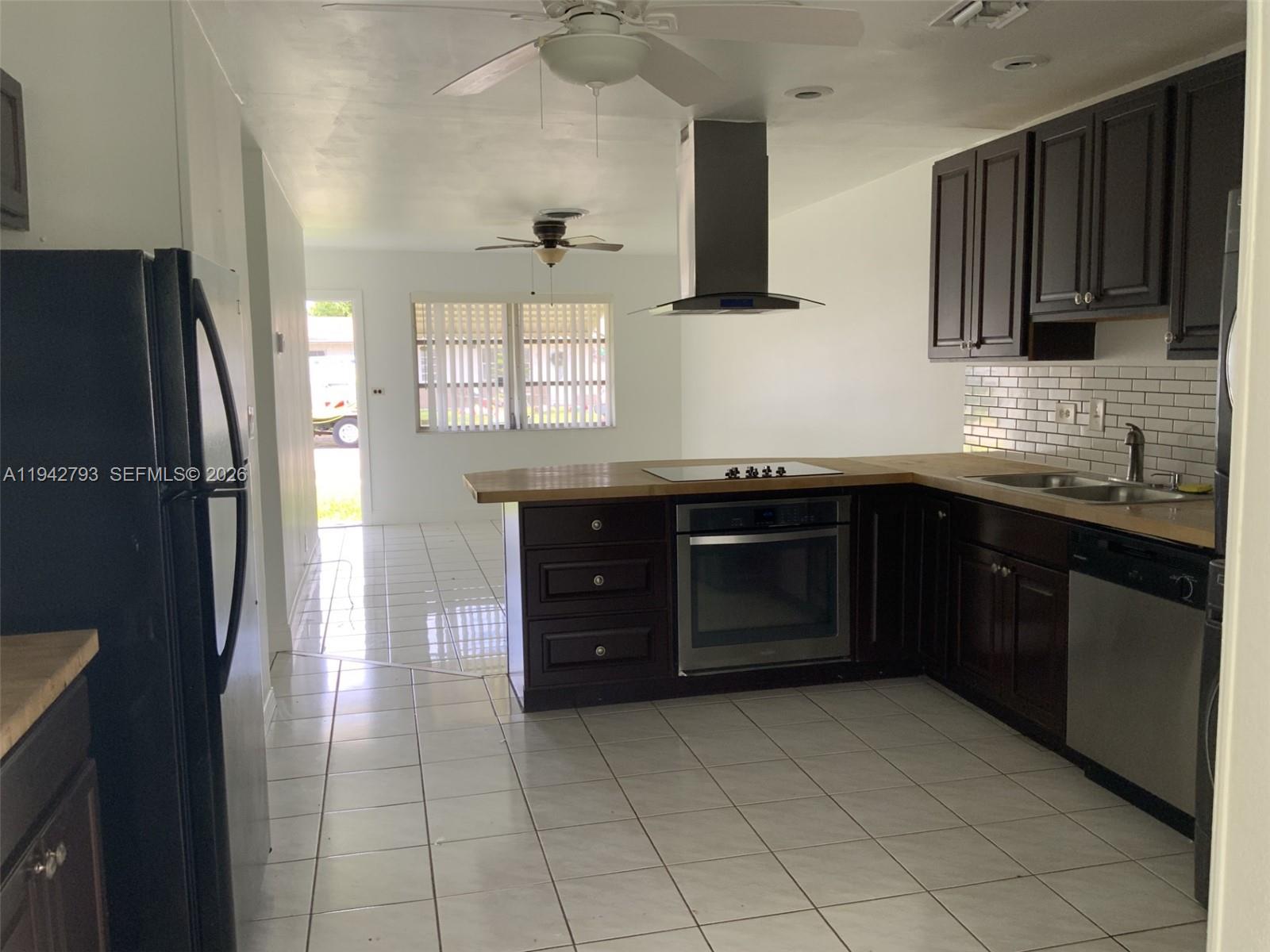 NORTH MARGATE 1ST ADD - Residential Lease