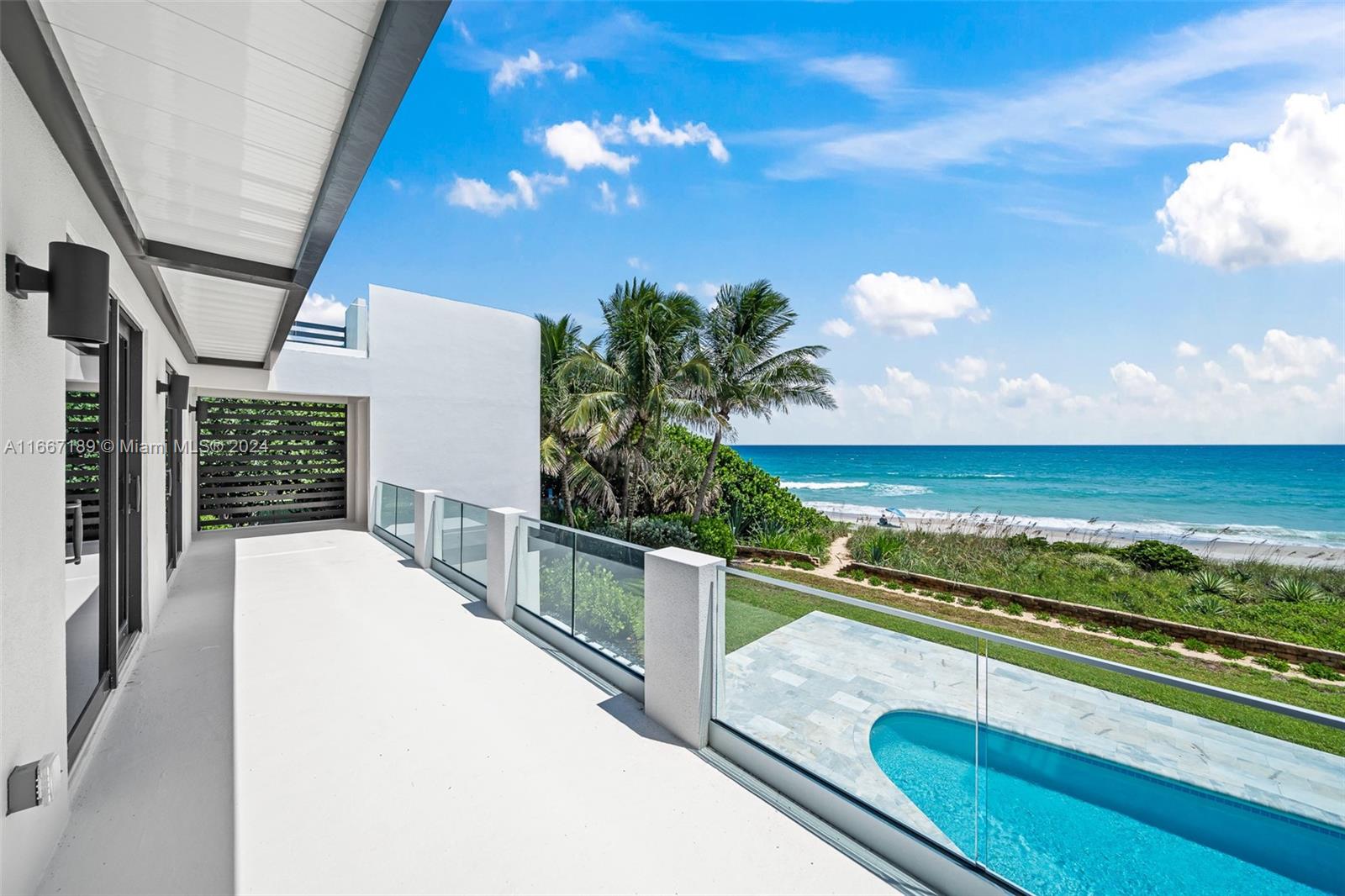EAU GALLIE BY THE SEA - Residential