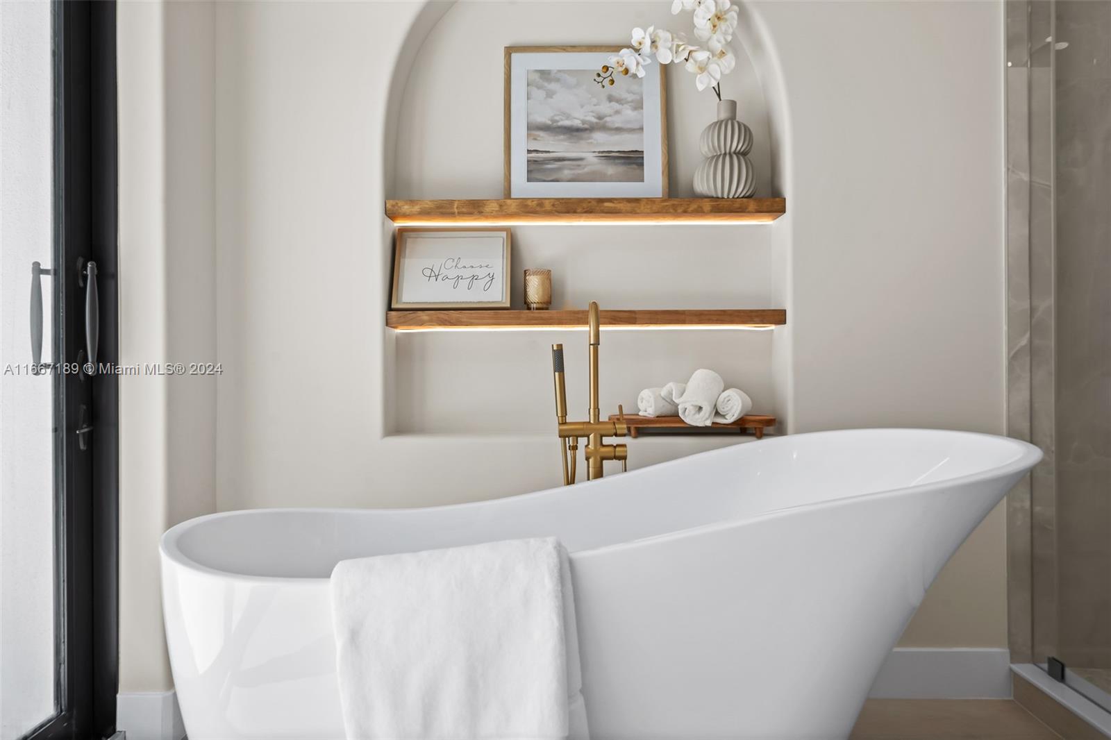 EAU GALLIE BY THE SEA - Residential