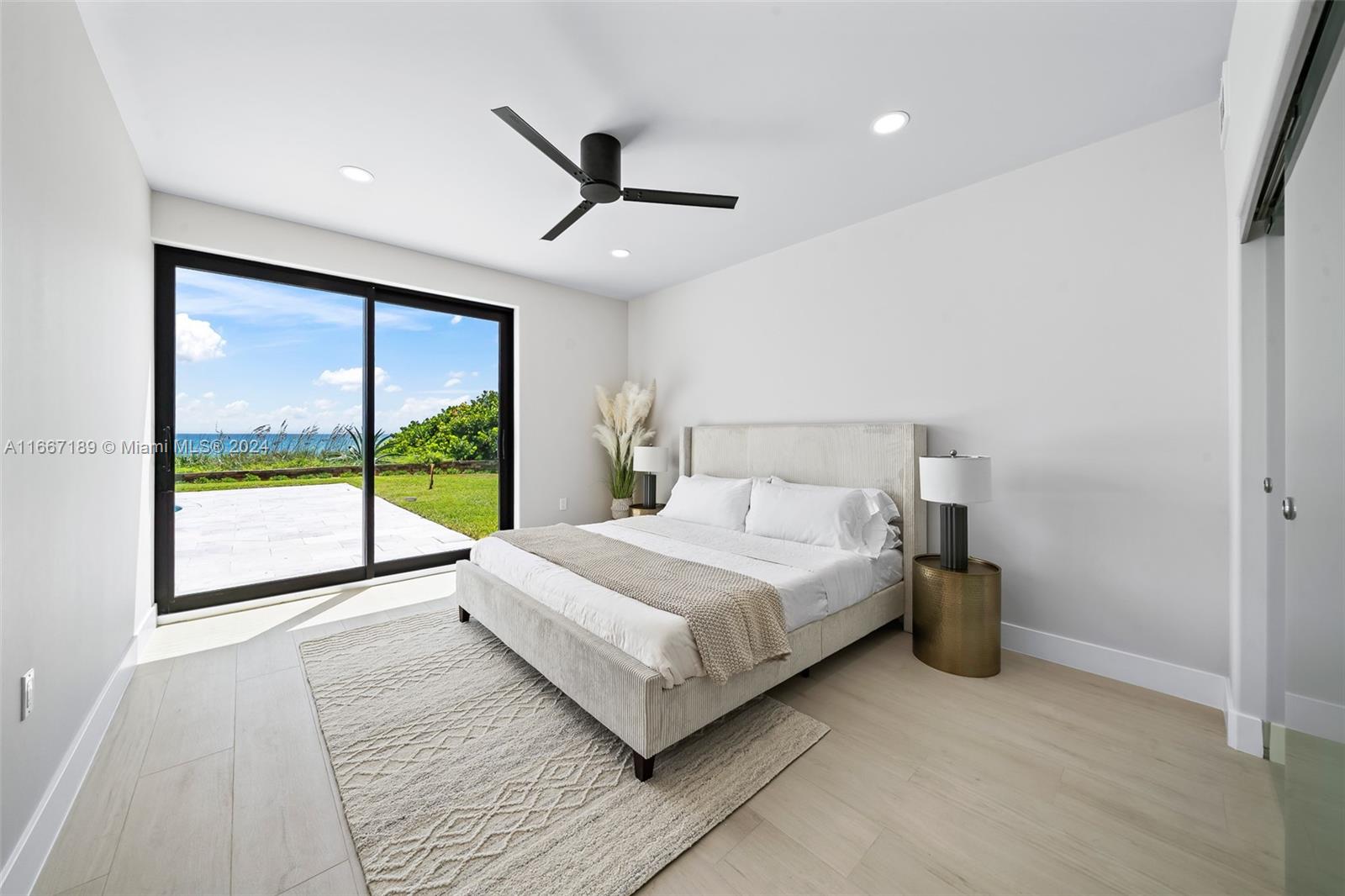 EAU GALLIE BY THE SEA - Residential