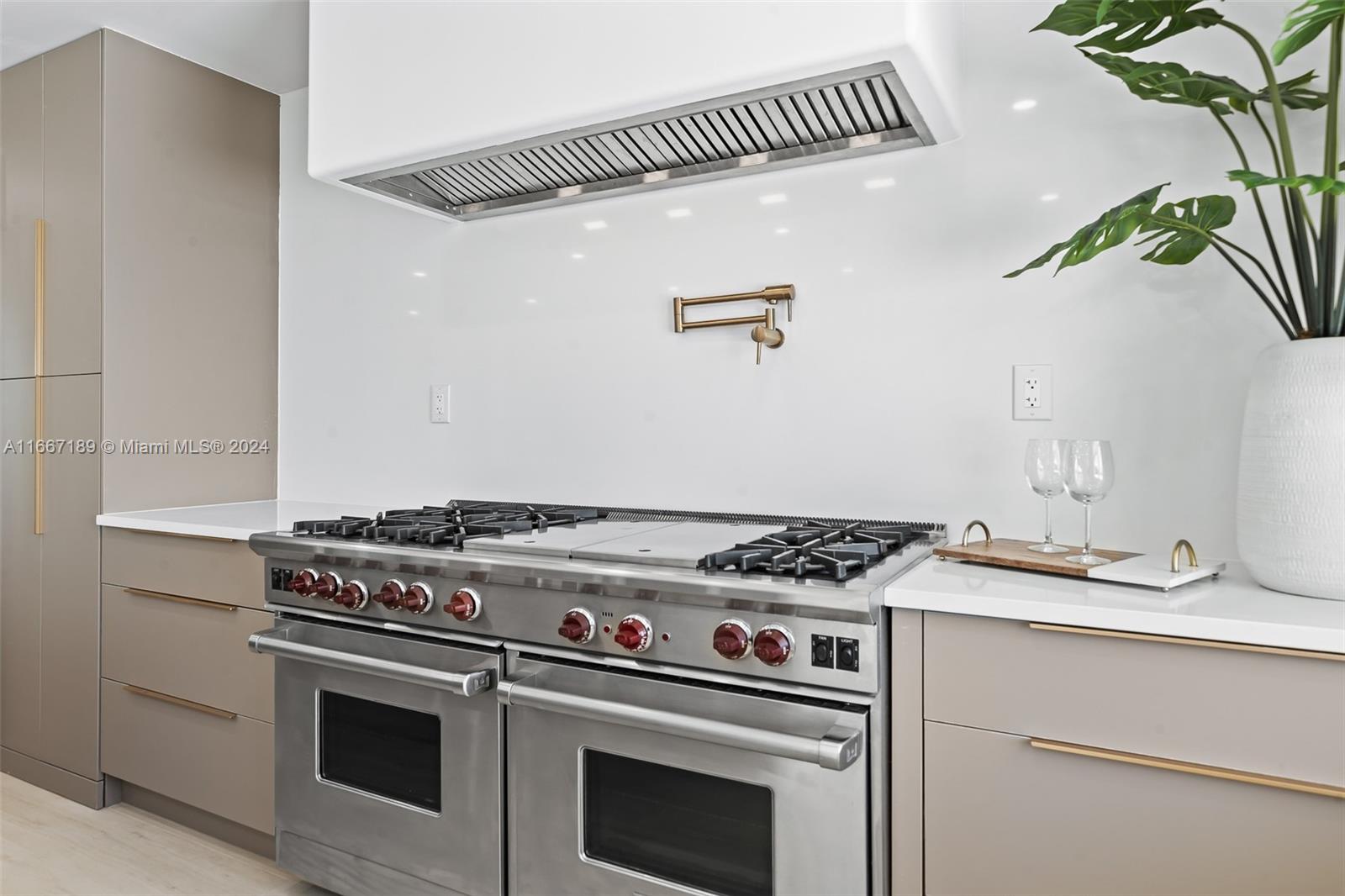 EAU GALLIE BY THE SEA - Residential