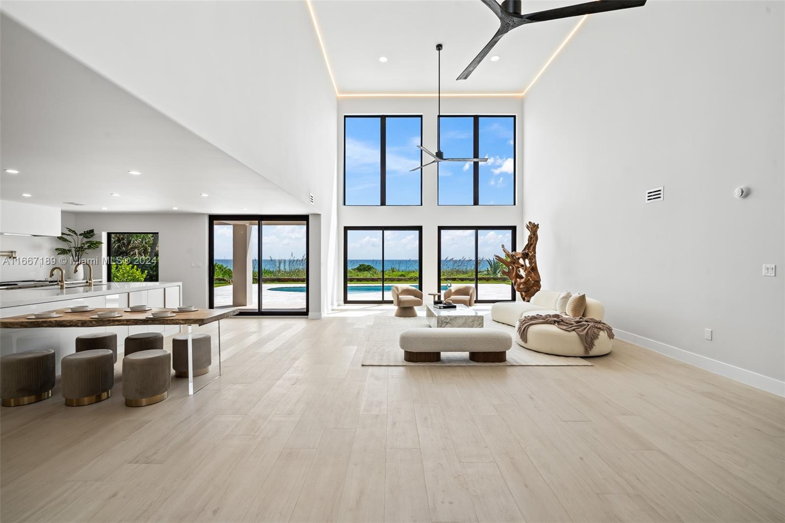 EAU GALLIE BY THE SEA - Residential