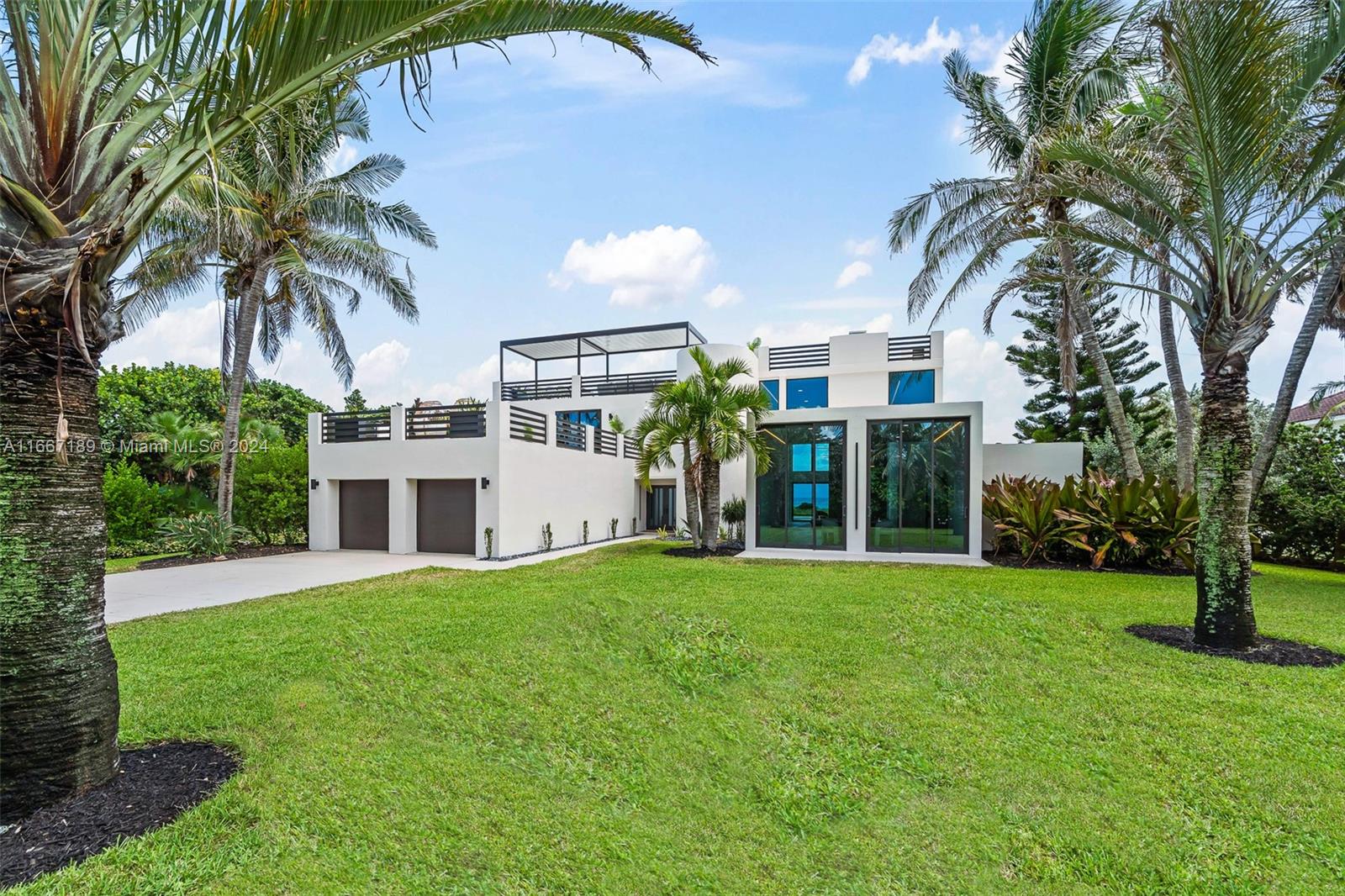 EAU GALLIE BY THE SEA - Residential