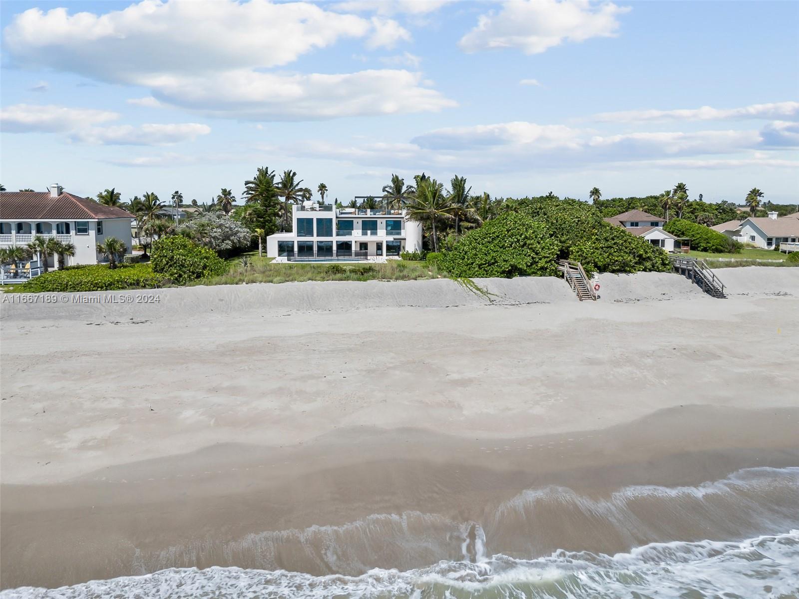 EAU GALLIE BY THE SEA - Residential