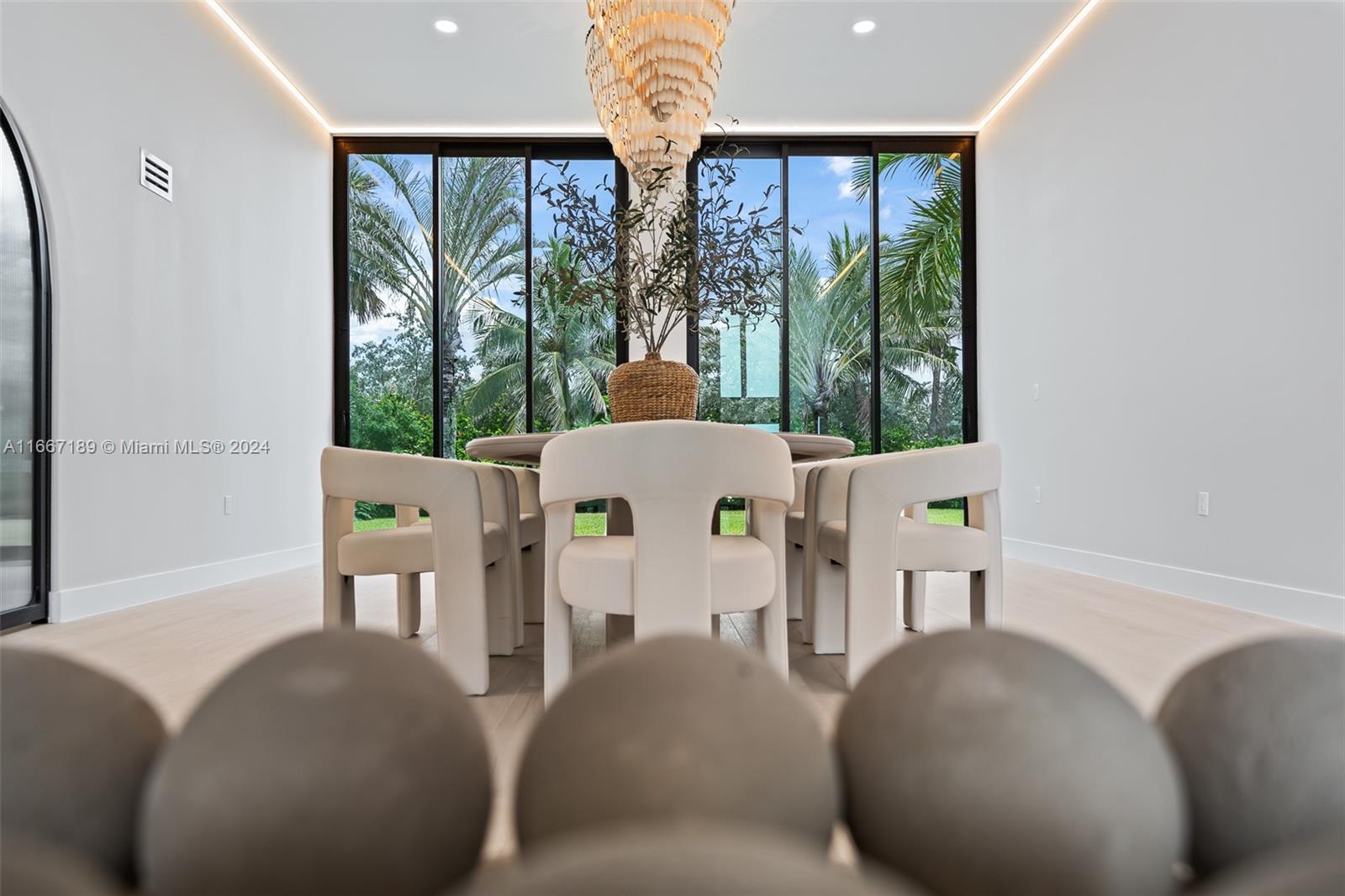 EAU GALLIE BY THE SEA - Residential