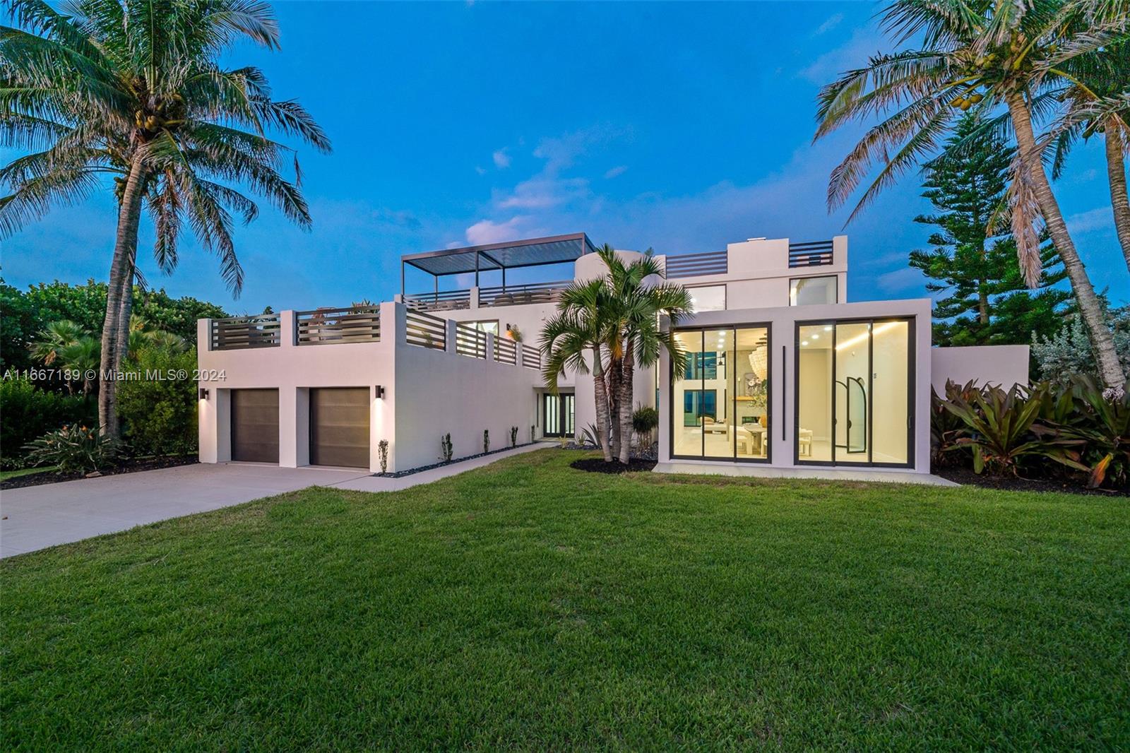 EAU GALLIE BY THE SEA - Residential