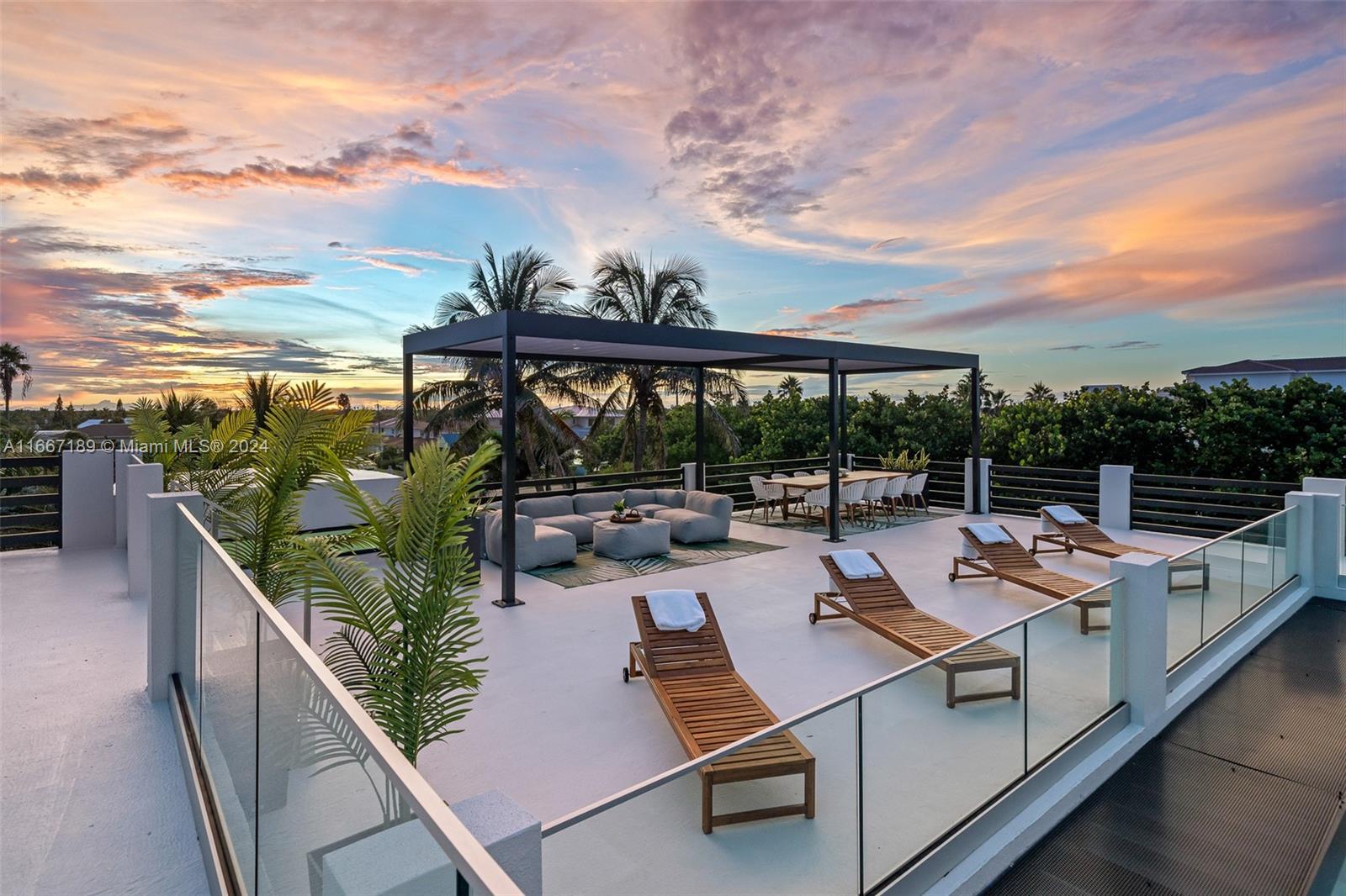 EAU GALLIE BY THE SEA - Residential