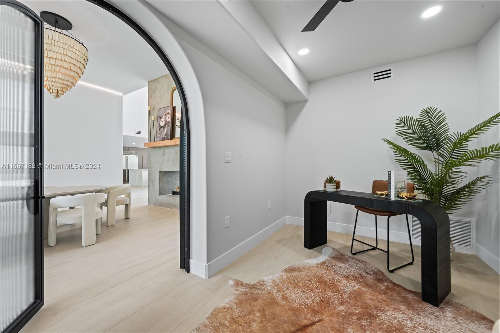 EAU GALLIE BY THE SEA - Residential
