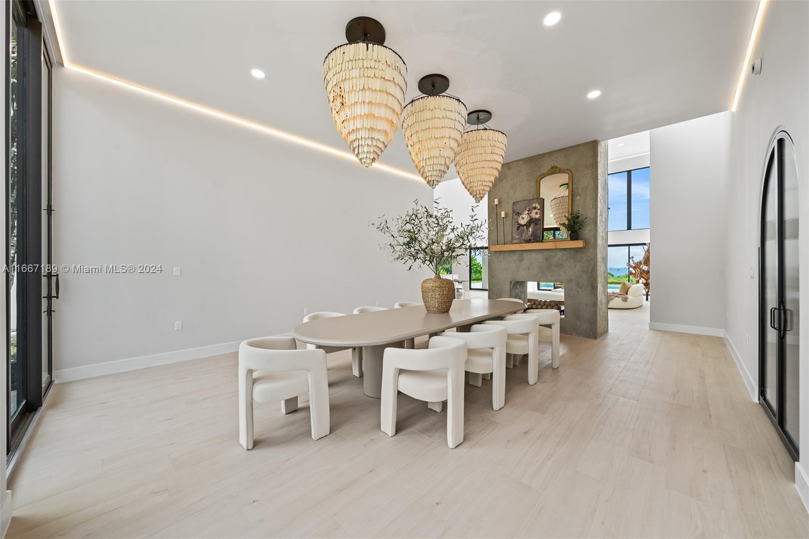 EAU GALLIE BY THE SEA - Residential
