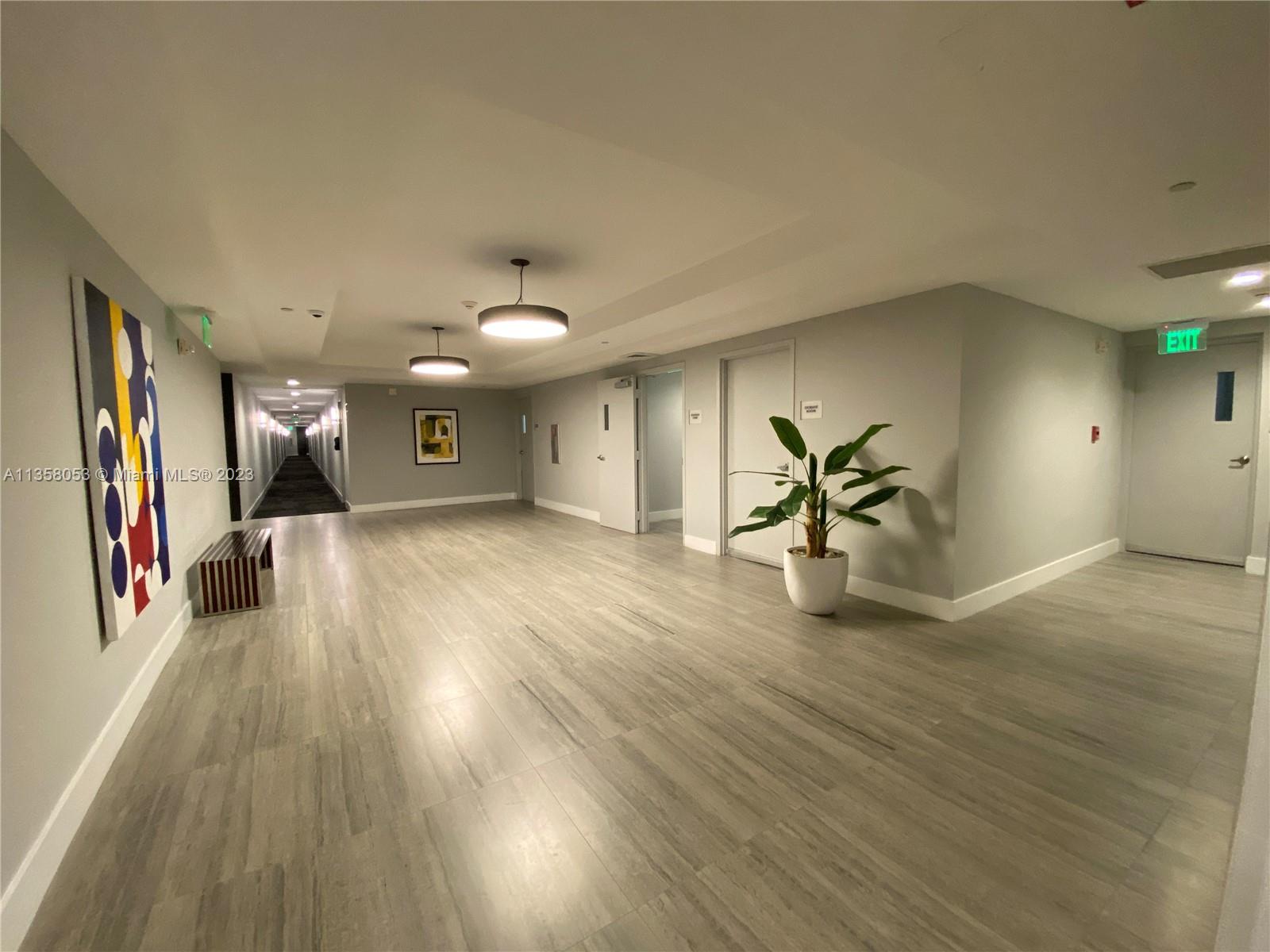 HOLLYWOOD STATION RES CON - Residential Lease