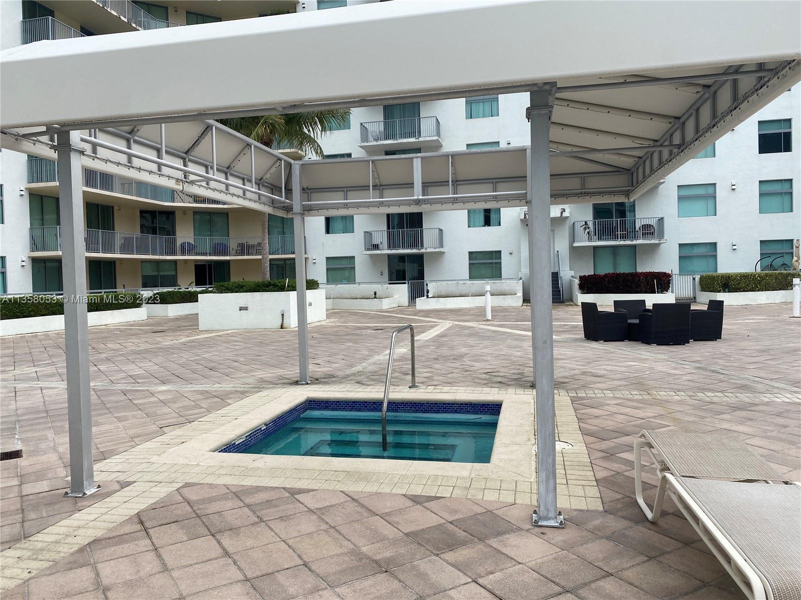 HOLLYWOOD STATION RES CON - Residential Lease