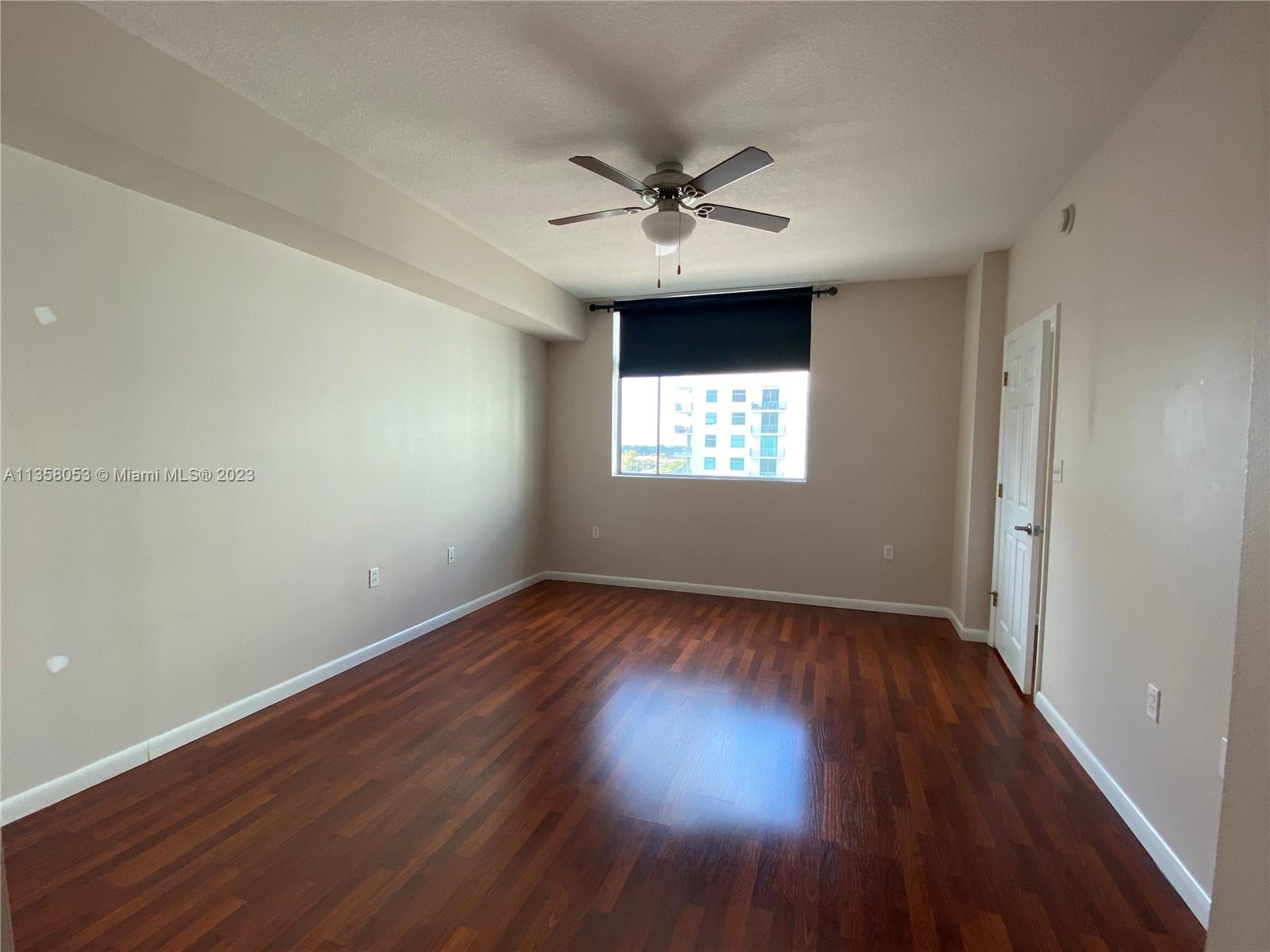 HOLLYWOOD STATION RES CON - Residential Lease