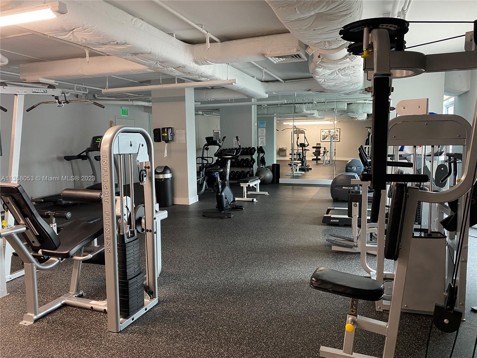 HOLLYWOOD STATION RES CON - Residential Lease