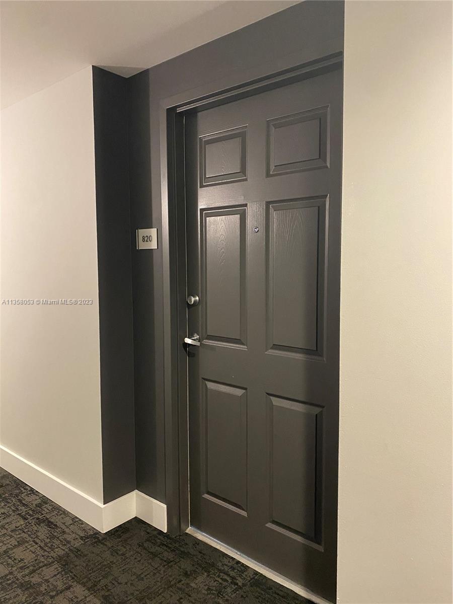 HOLLYWOOD STATION RES CON - Residential Lease