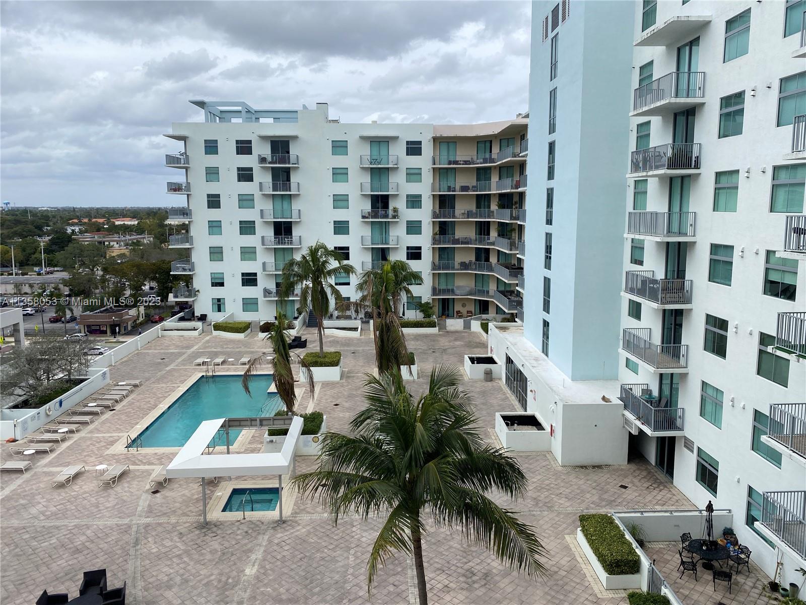 HOLLYWOOD STATION RES CON - Residential Lease