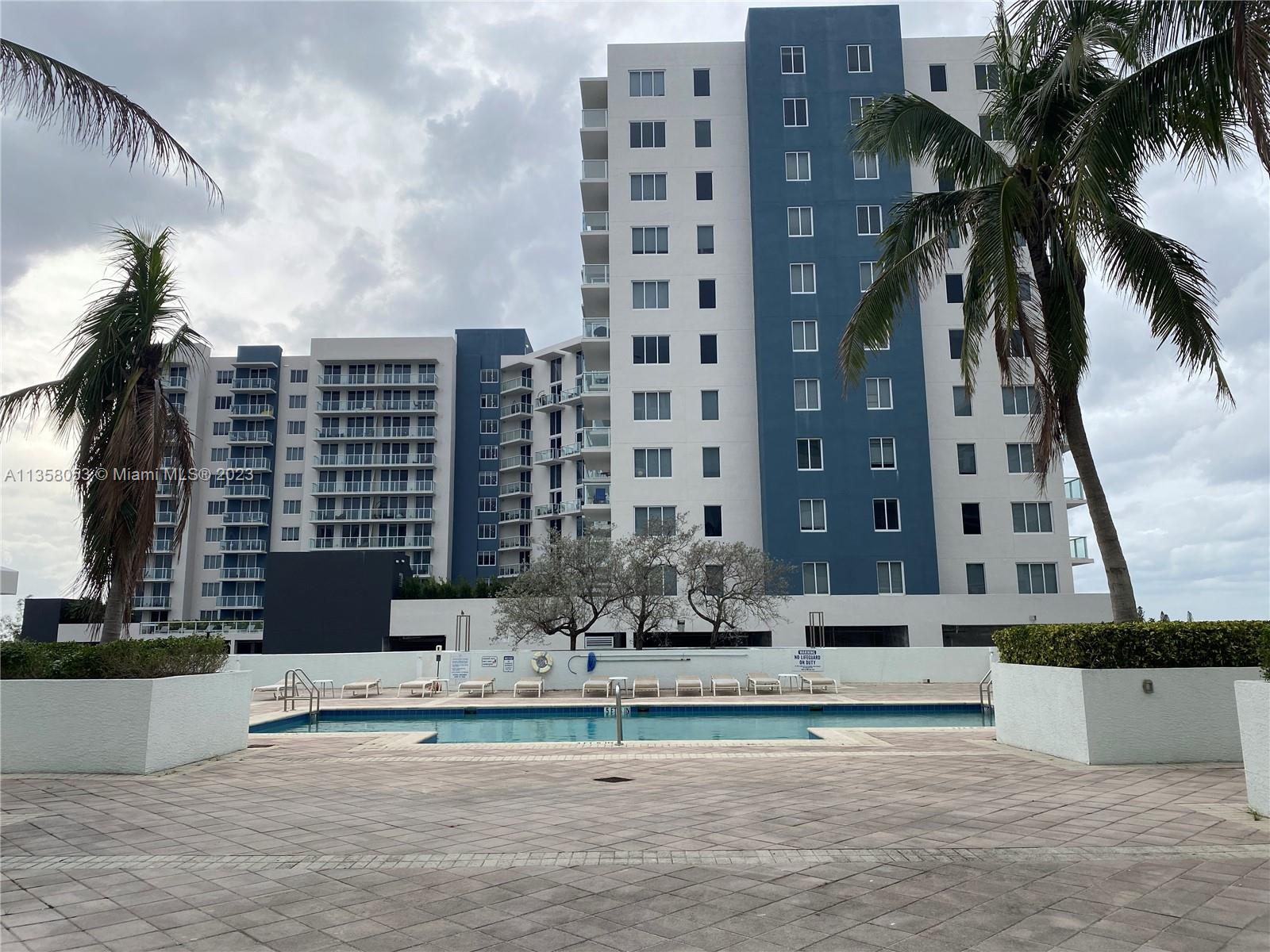 HOLLYWOOD STATION RES CON - Residential Lease