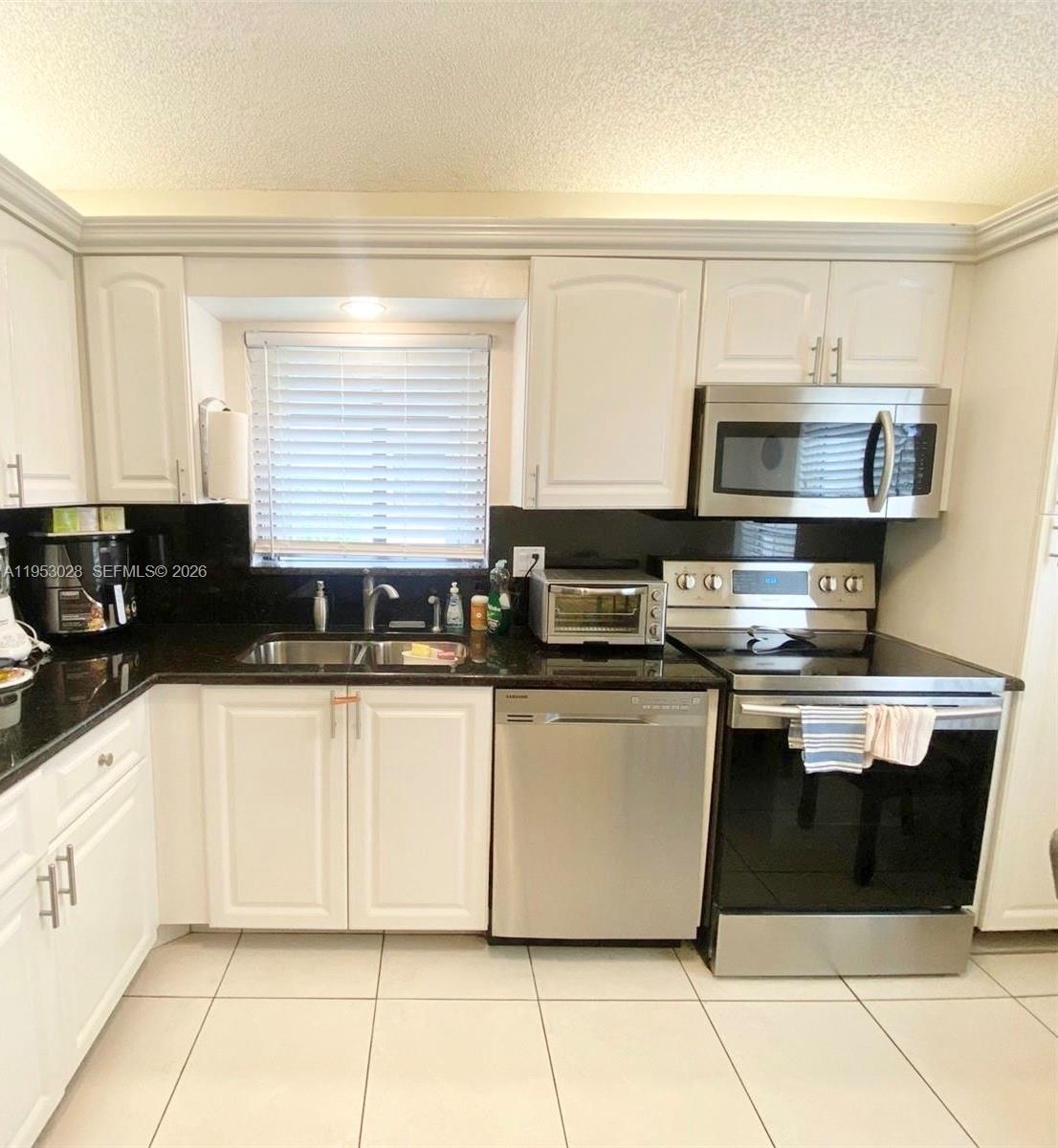 WHISPER WALK SEC C CONDO - Residential