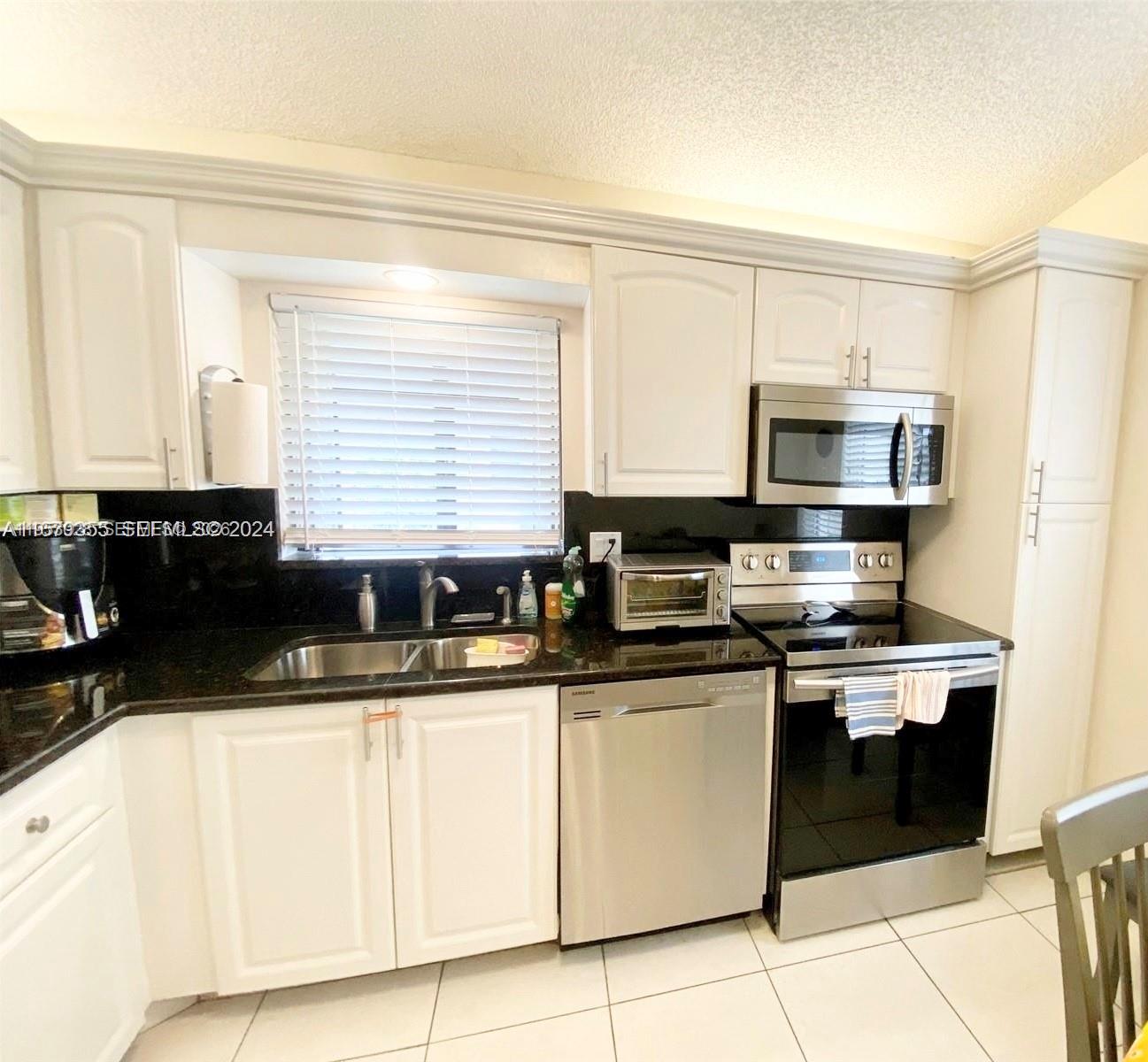 WHISPER WALK SEC C CONDO - Residential