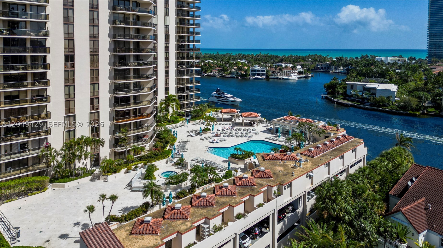 TURNBERRY ISLE SOUTH COND - Residential