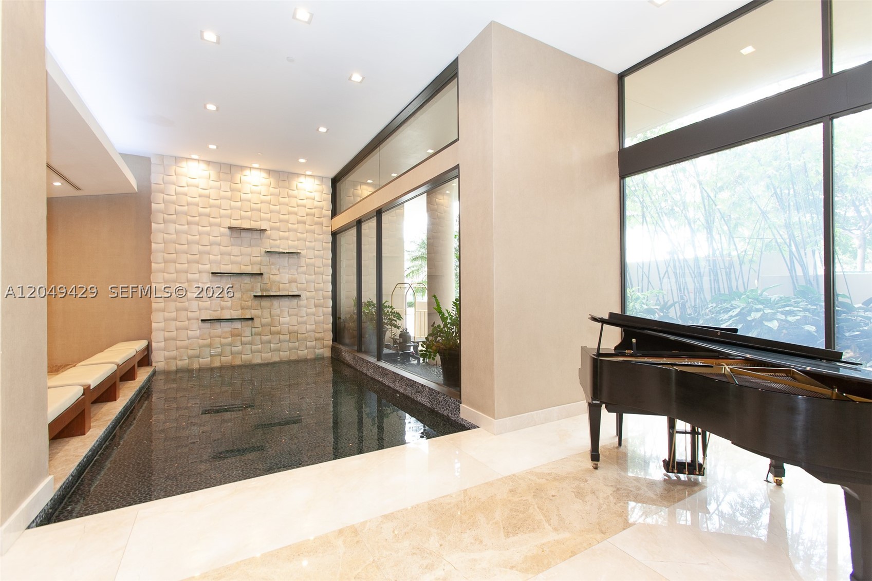 TURNBERRY ISLE SOUTH COND - Residential