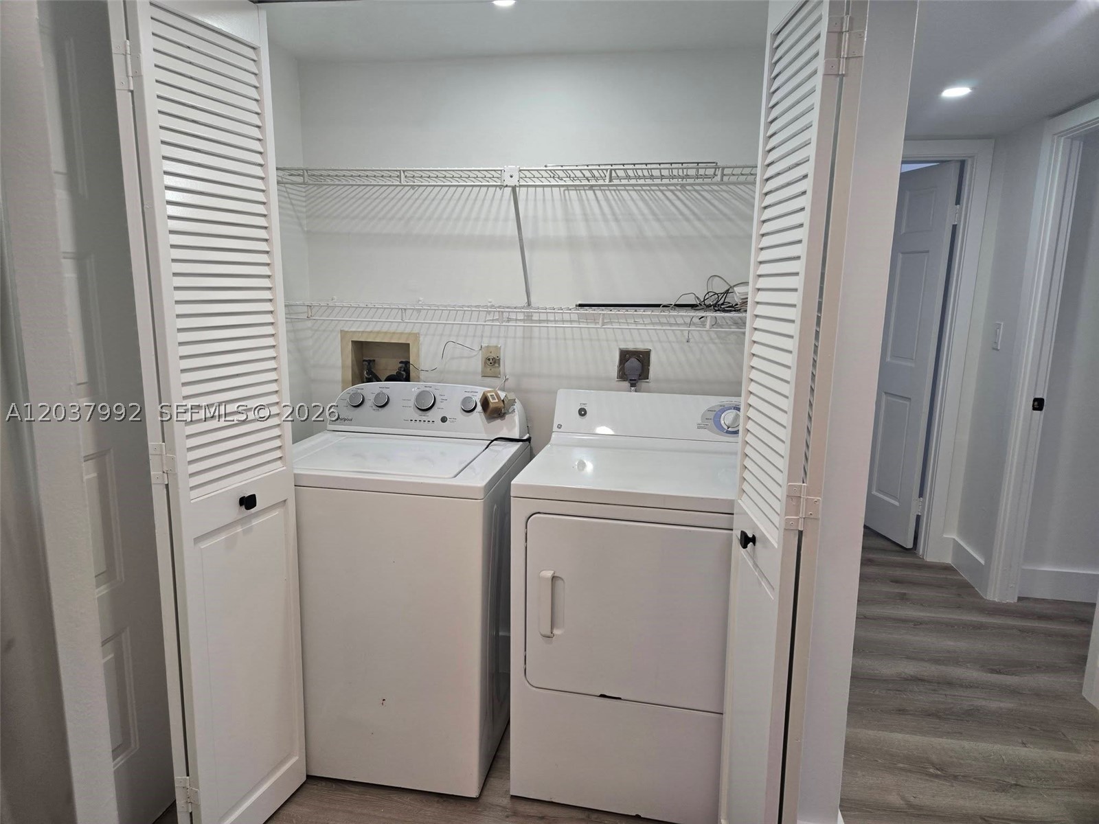 UNIVERSITY INN CONDO - Residential Lease