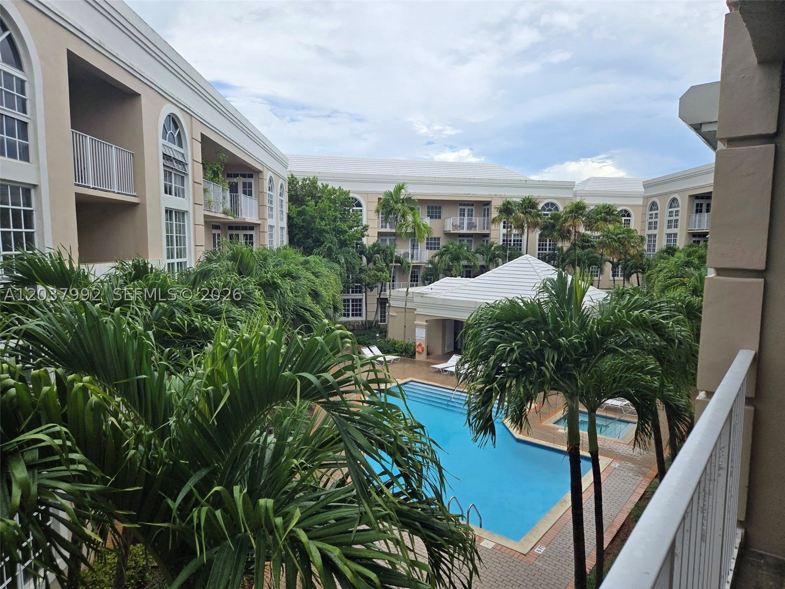UNIVERSITY INN CONDO - Residential Lease