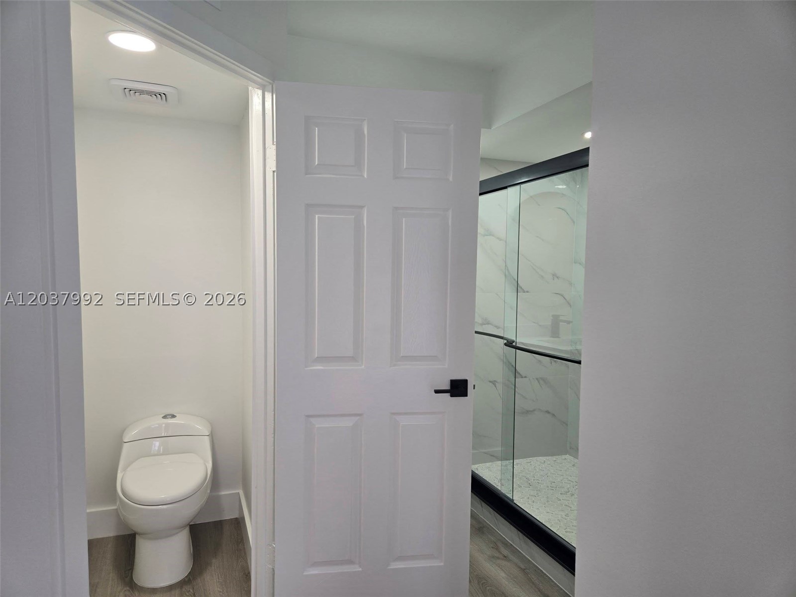 UNIVERSITY INN CONDO - Residential Lease