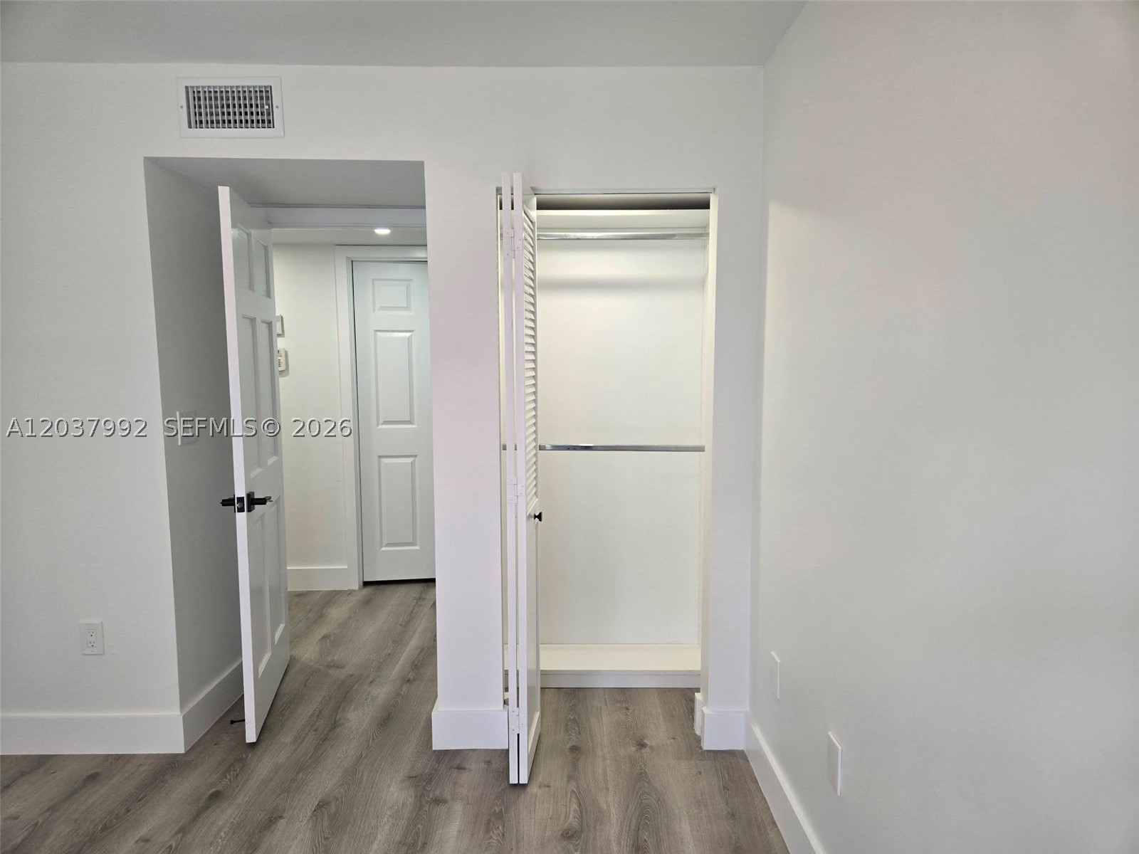 UNIVERSITY INN CONDO - Residential Lease