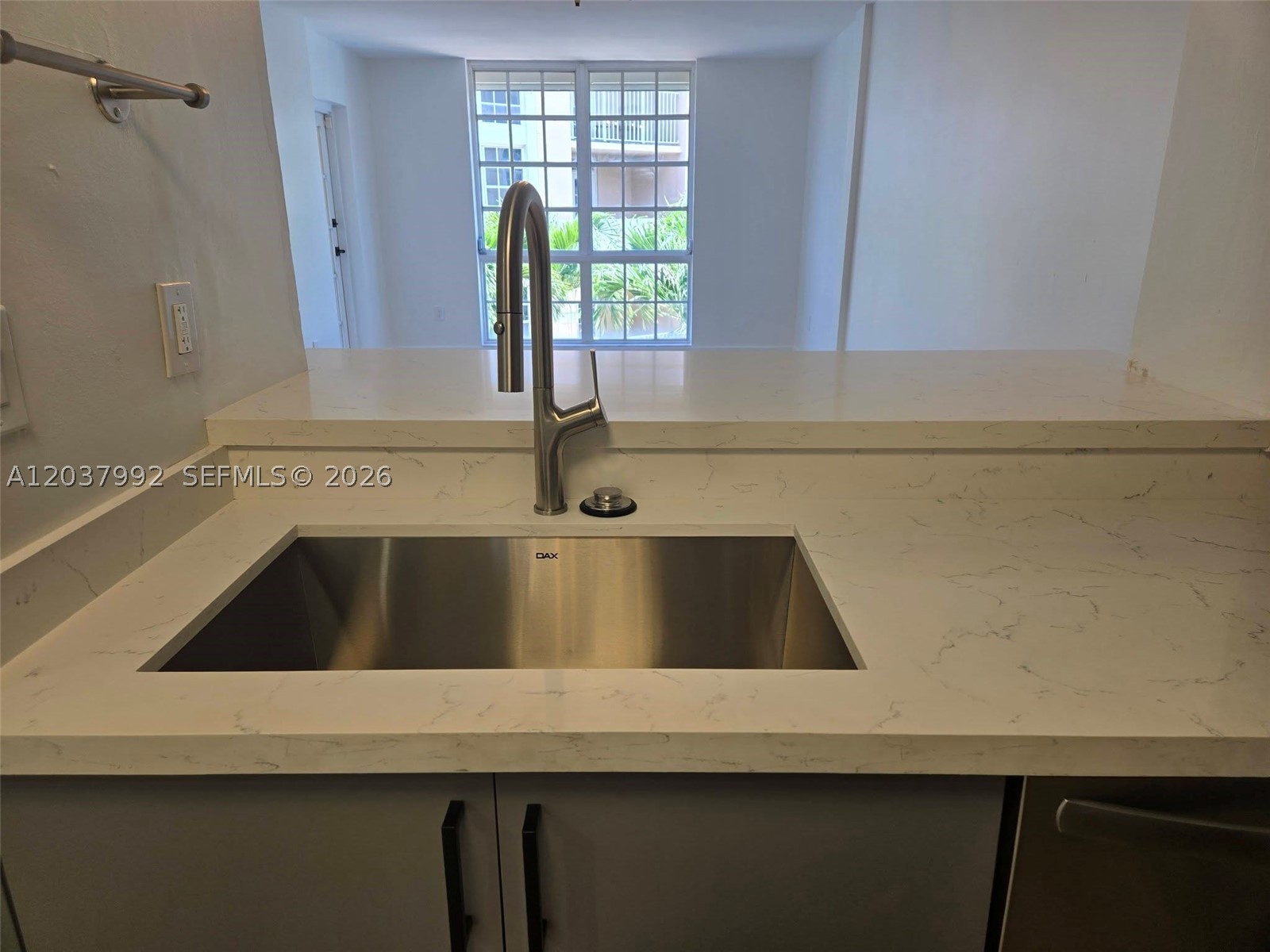 UNIVERSITY INN CONDO - Residential Lease