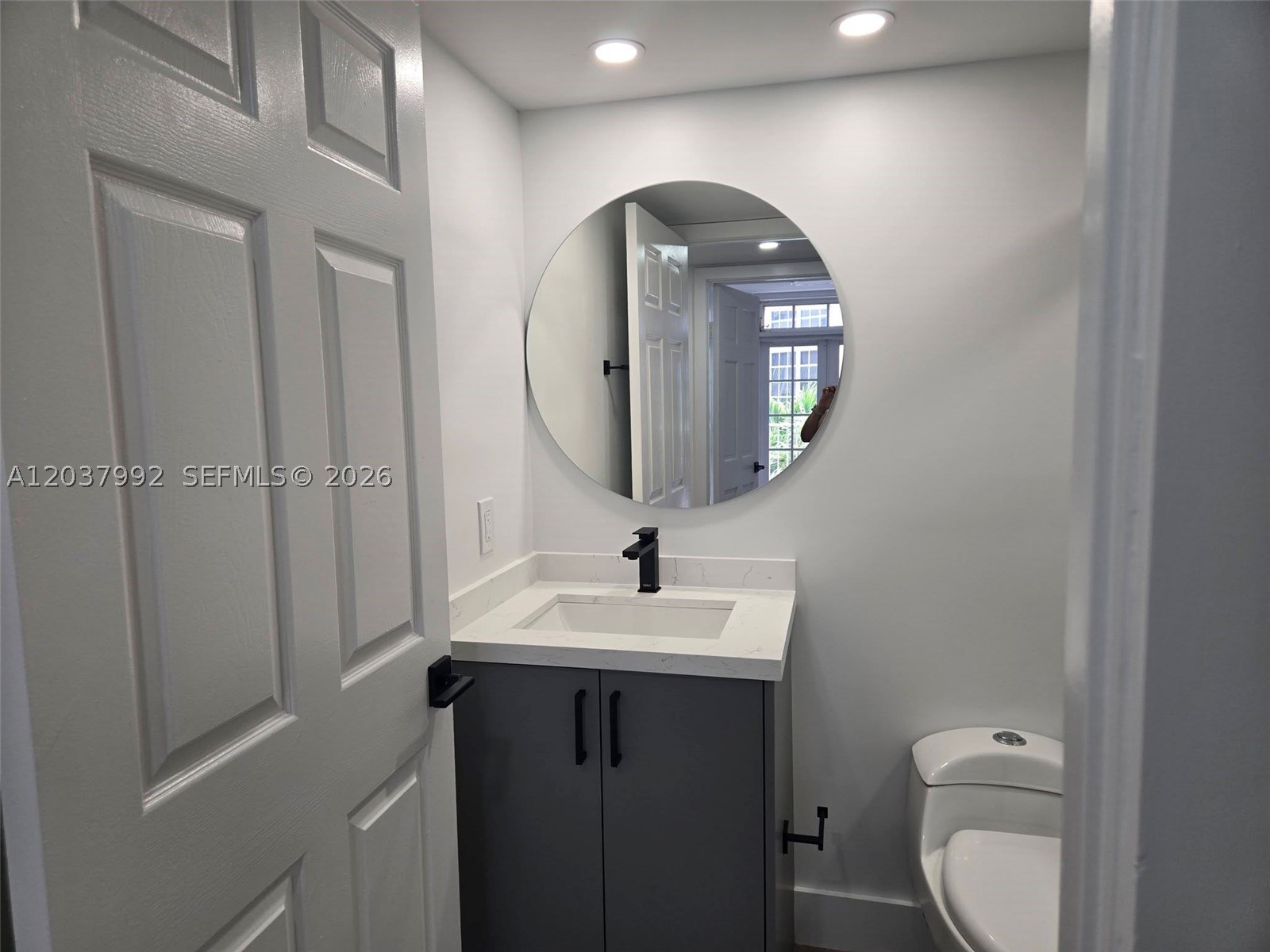 UNIVERSITY INN CONDO - Residential Lease