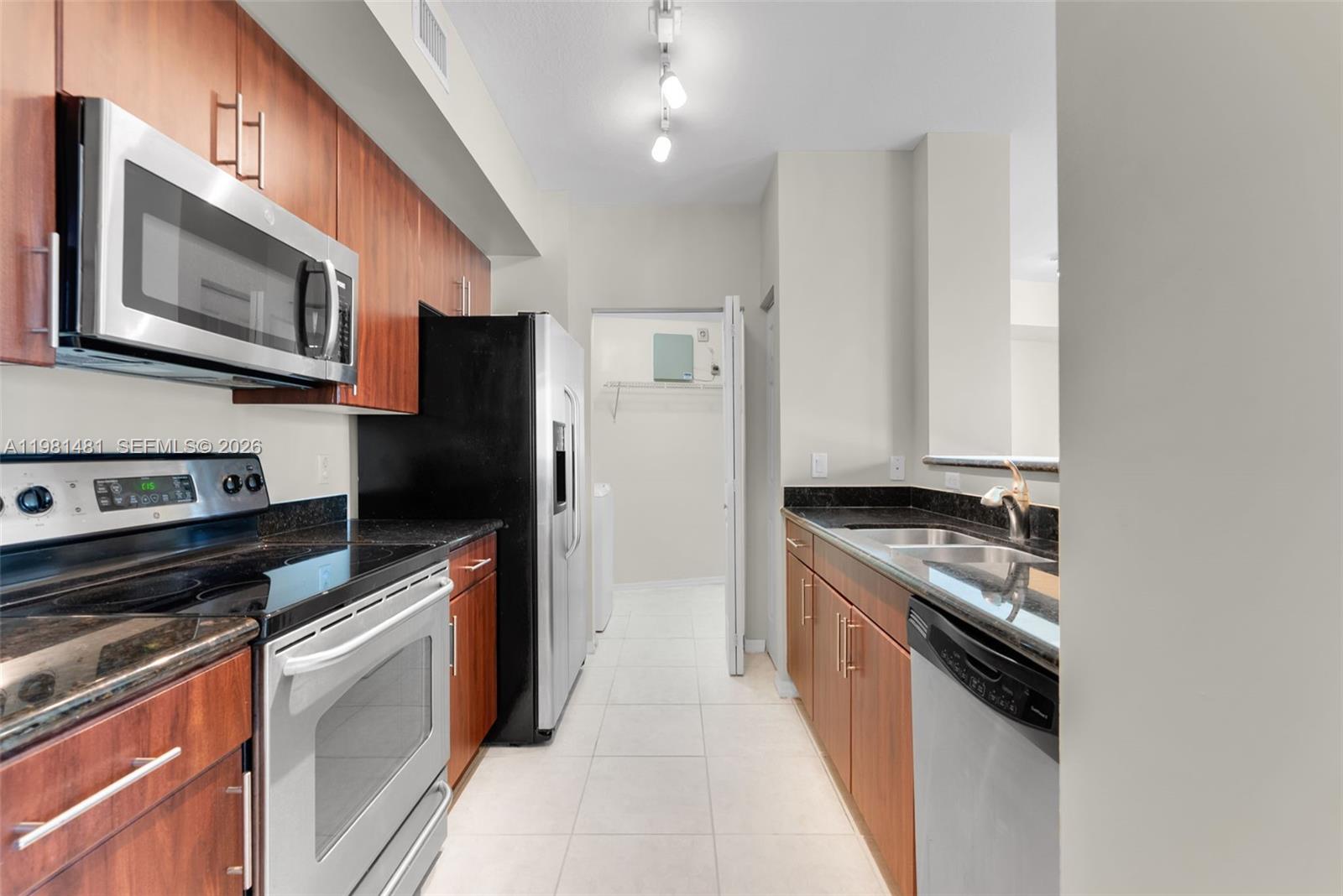 LAUDERDALE ONE CONDO - Residential