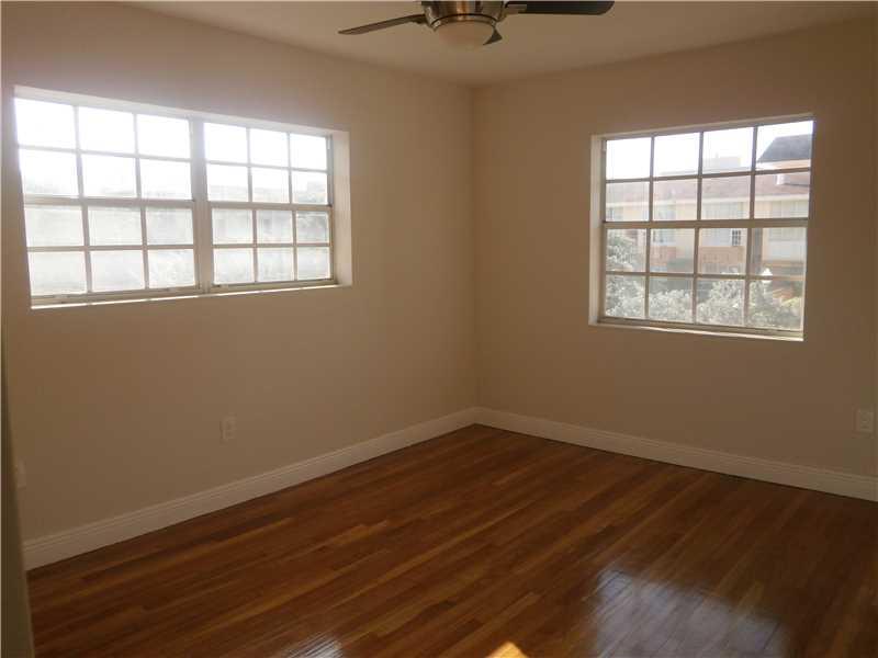 8 54 41 CORAL GABLES DOUG - Residential Lease