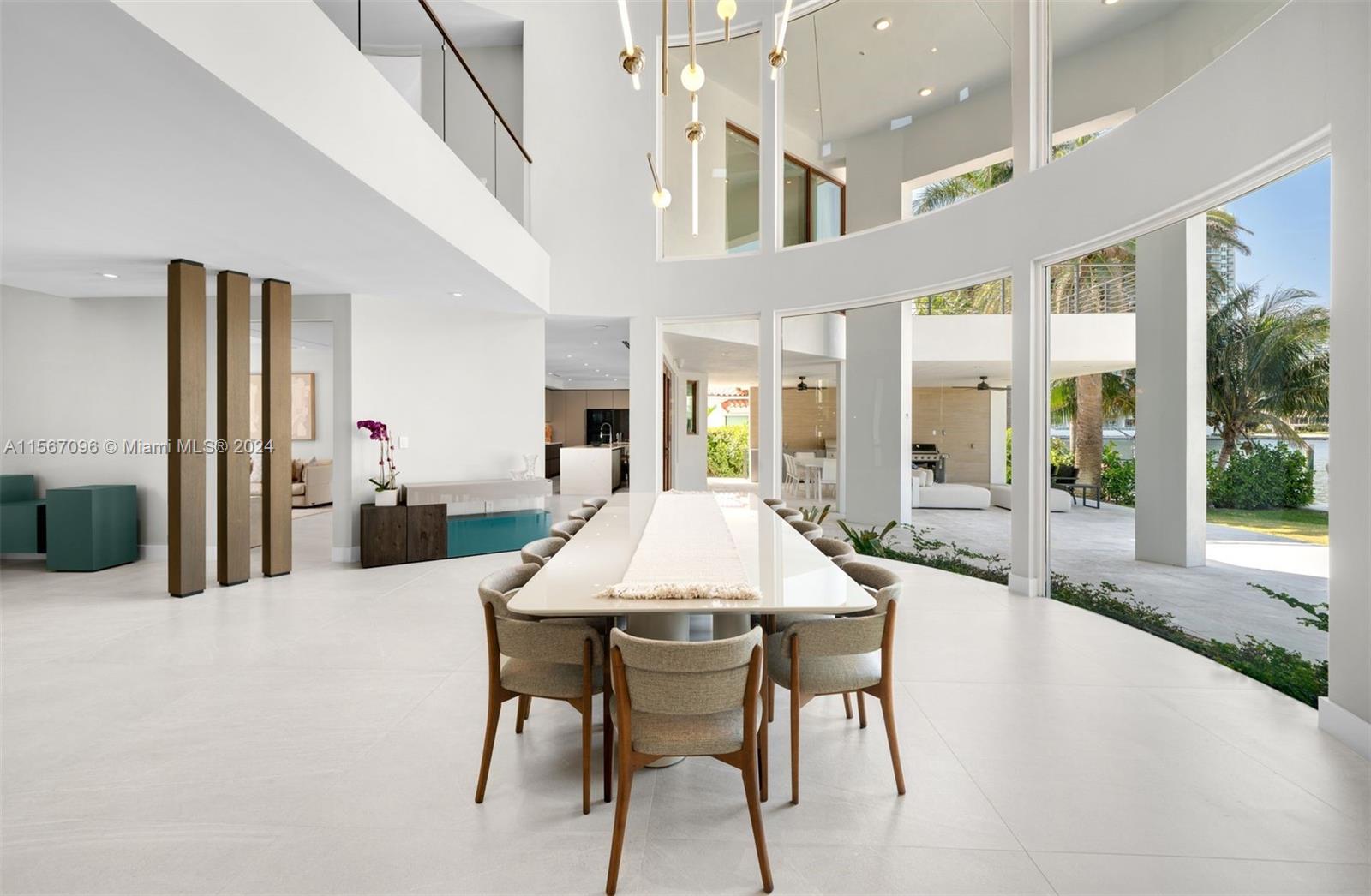 GOLDEN BEACH SEC E - Residential