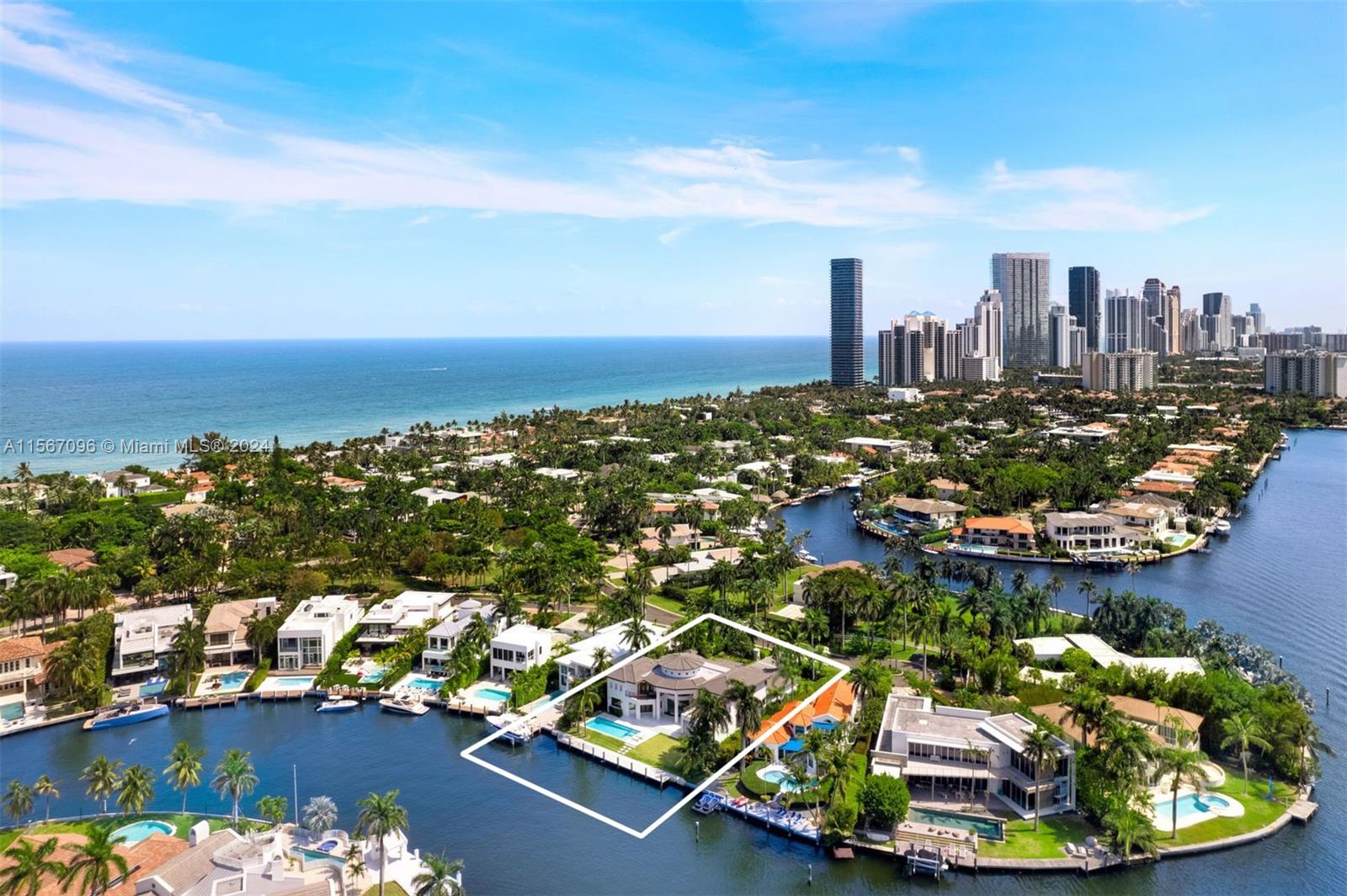 GOLDEN BEACH SEC E - Residential