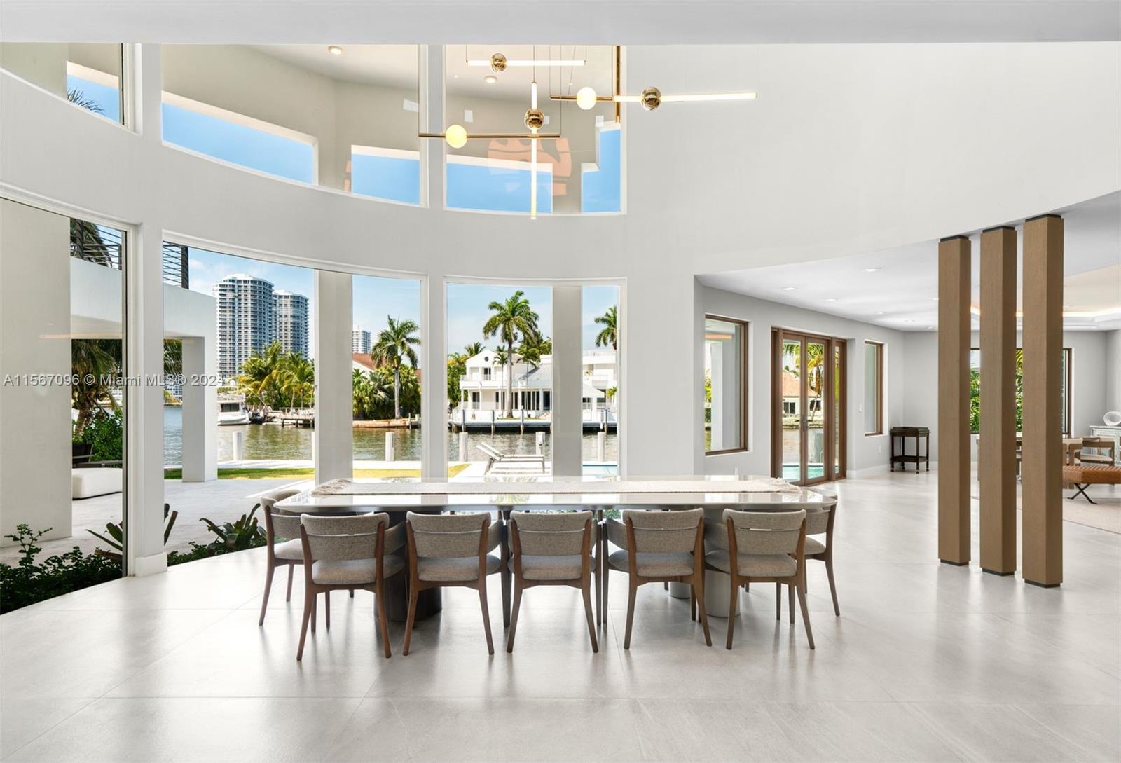 GOLDEN BEACH SEC E - Residential